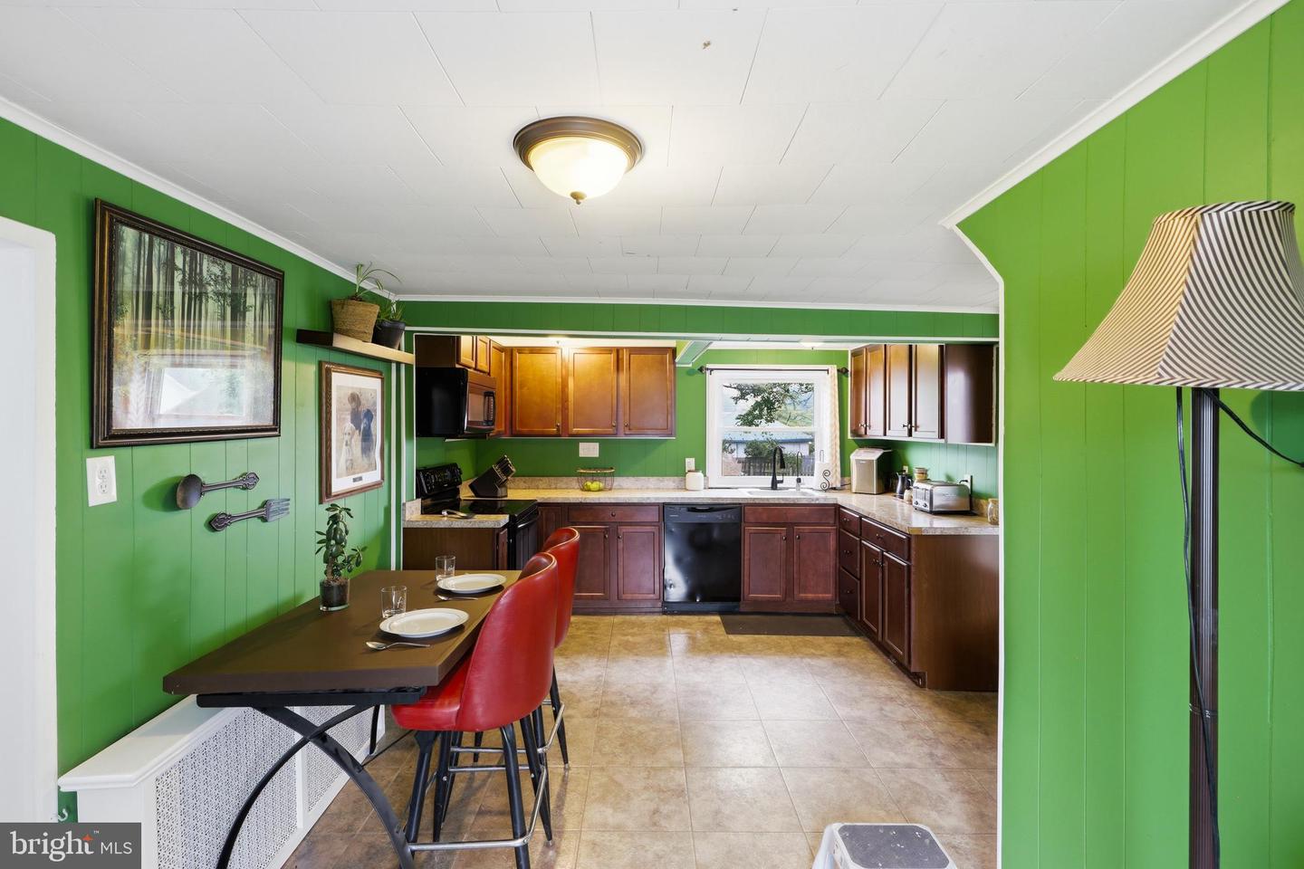 6 Church St Property Photo 11