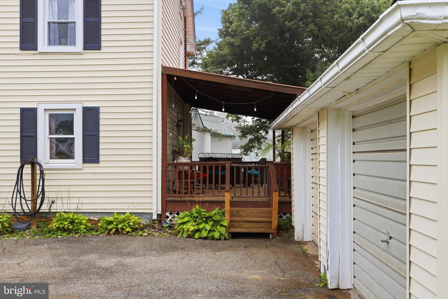6 Church St Property Photo 43