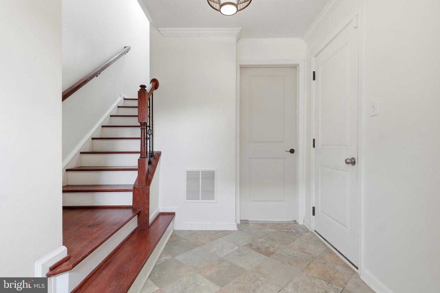 1264 Rannoch Ln #128 Property Photo 4