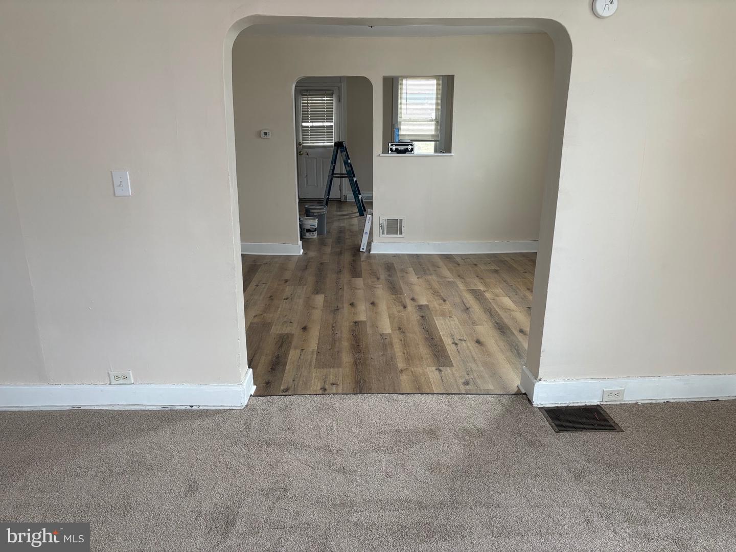 1498 W Poplar Ter Property Photo 9