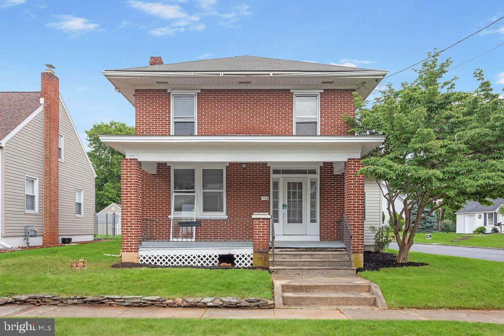 2101 W Philadelphia St Property Photo 1