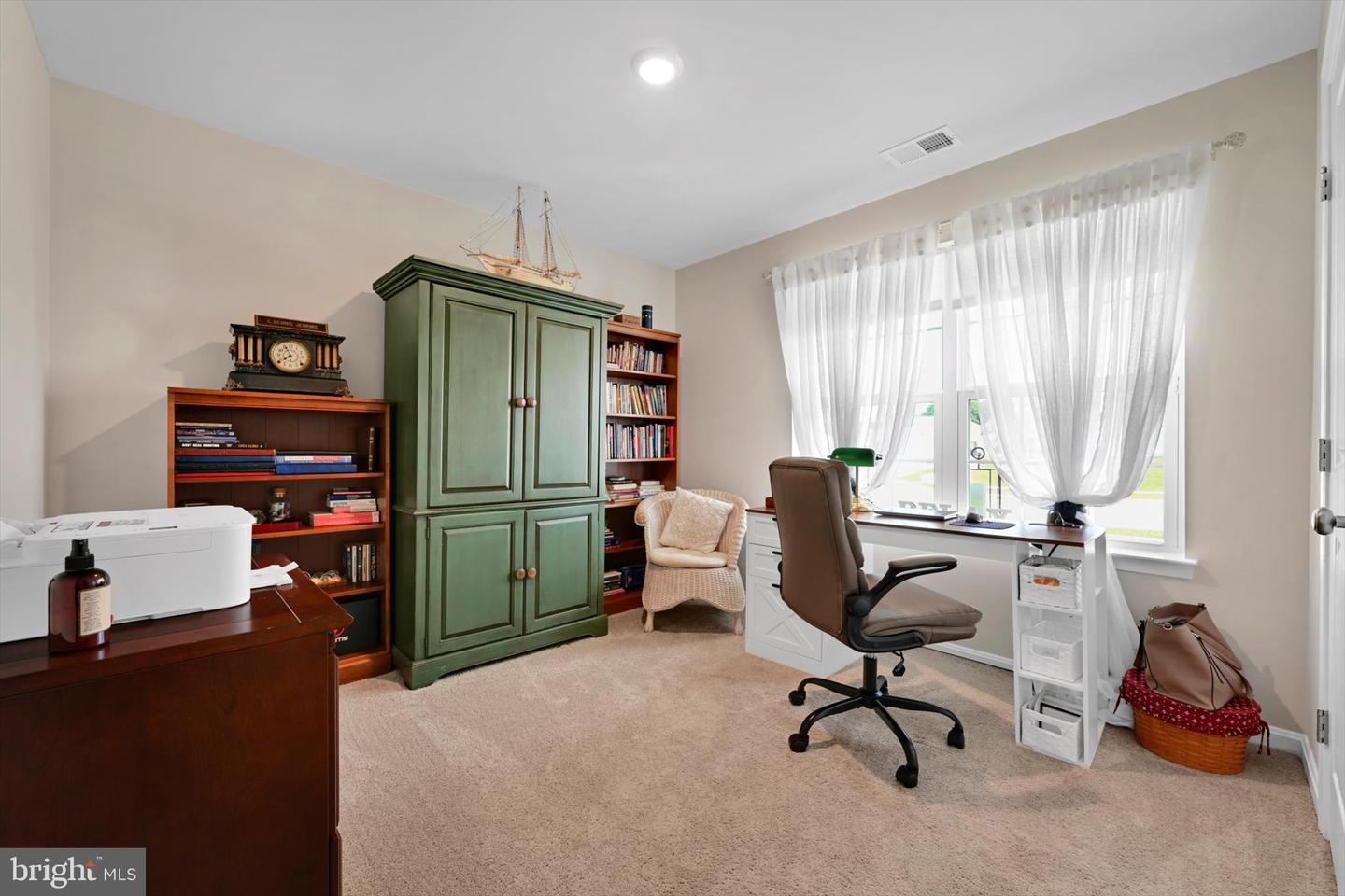 2027 Paperback Way Property Photo 22