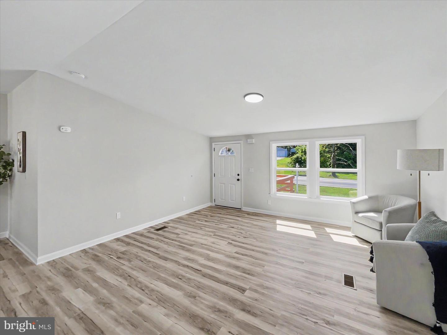 75 Cragmoor Rd Property Photo 11