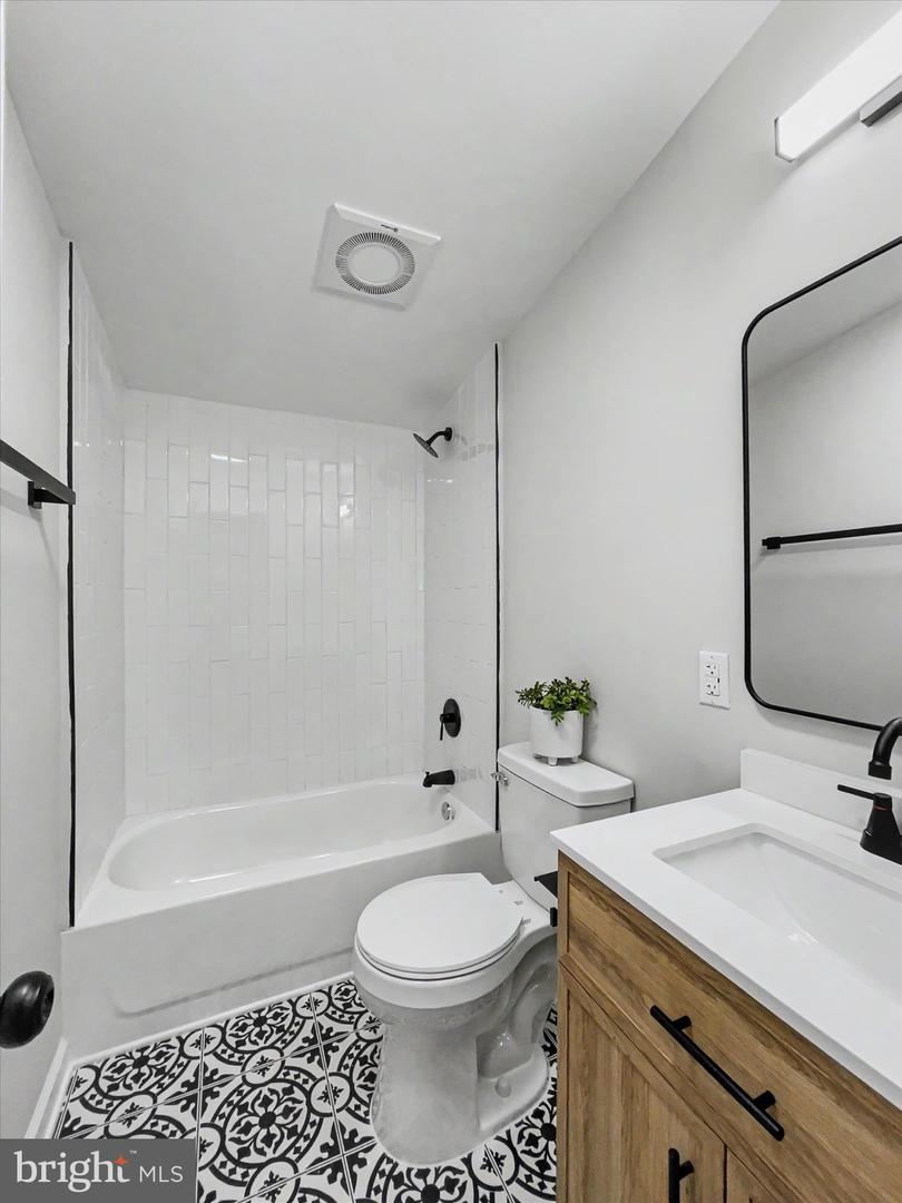 75 Cragmoor Rd Property Photo 18
