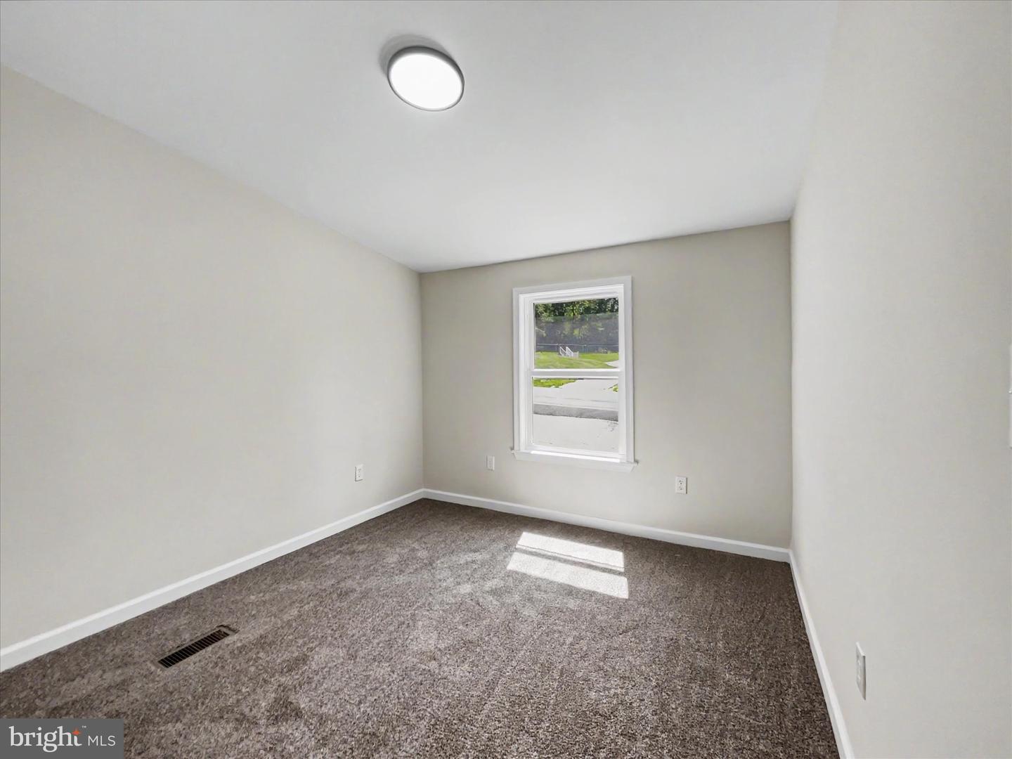 75 Cragmoor Rd Property Photo 19