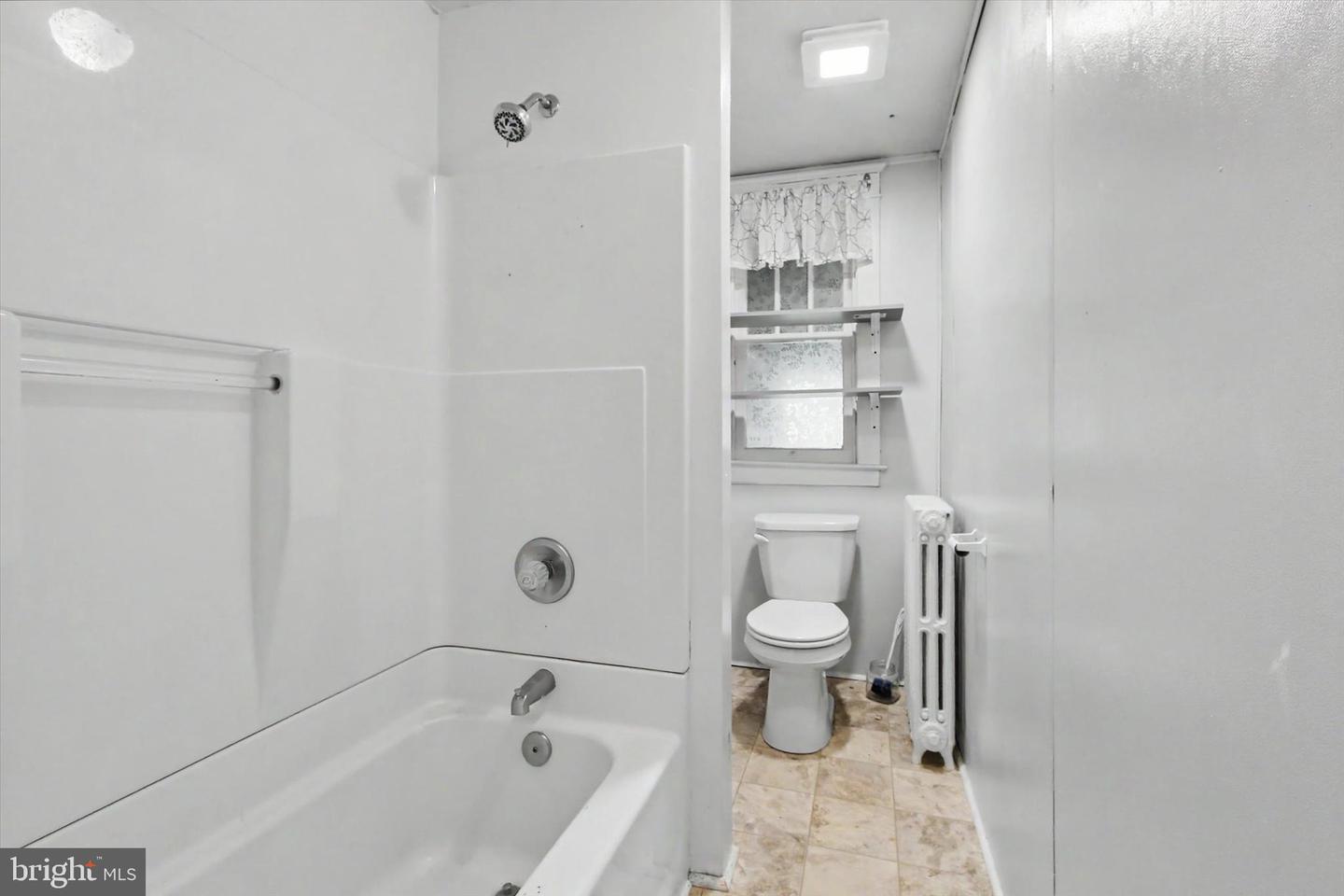 40 E Frederick St Property Photo 10