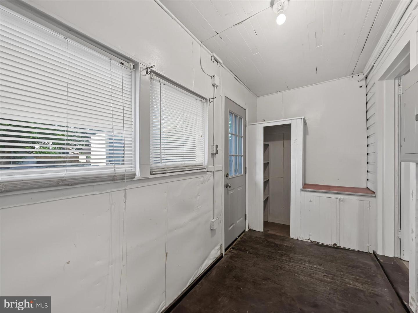 40 E Frederick St Property Photo 15