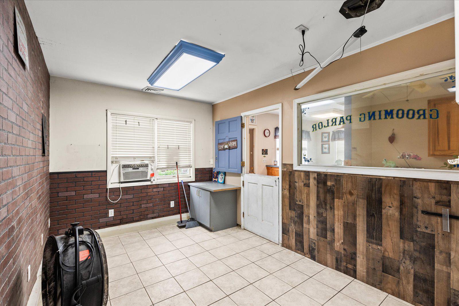 333 Newcomer Rd Property Photo 50