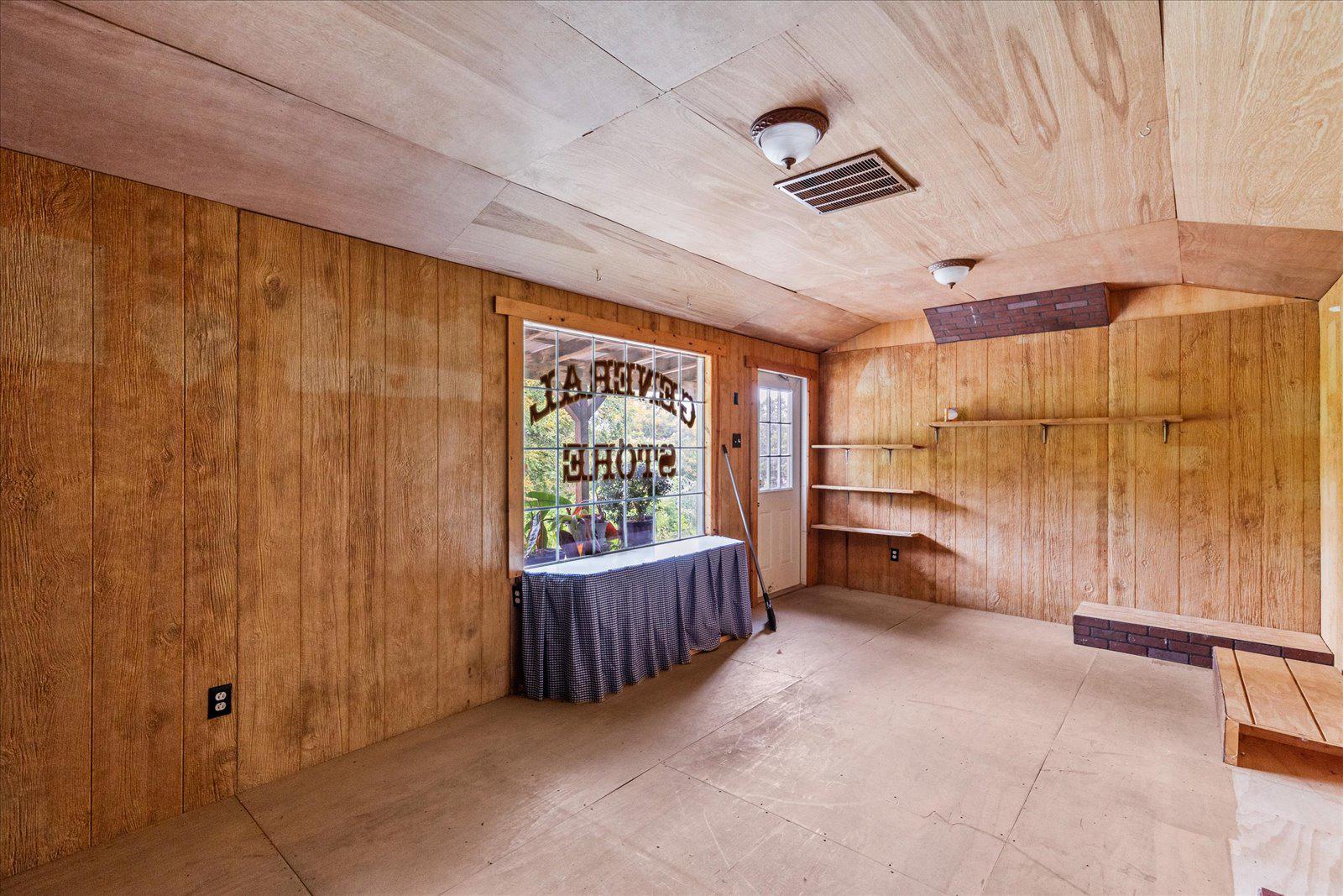 333 Newcomer Rd Property Photo 70
