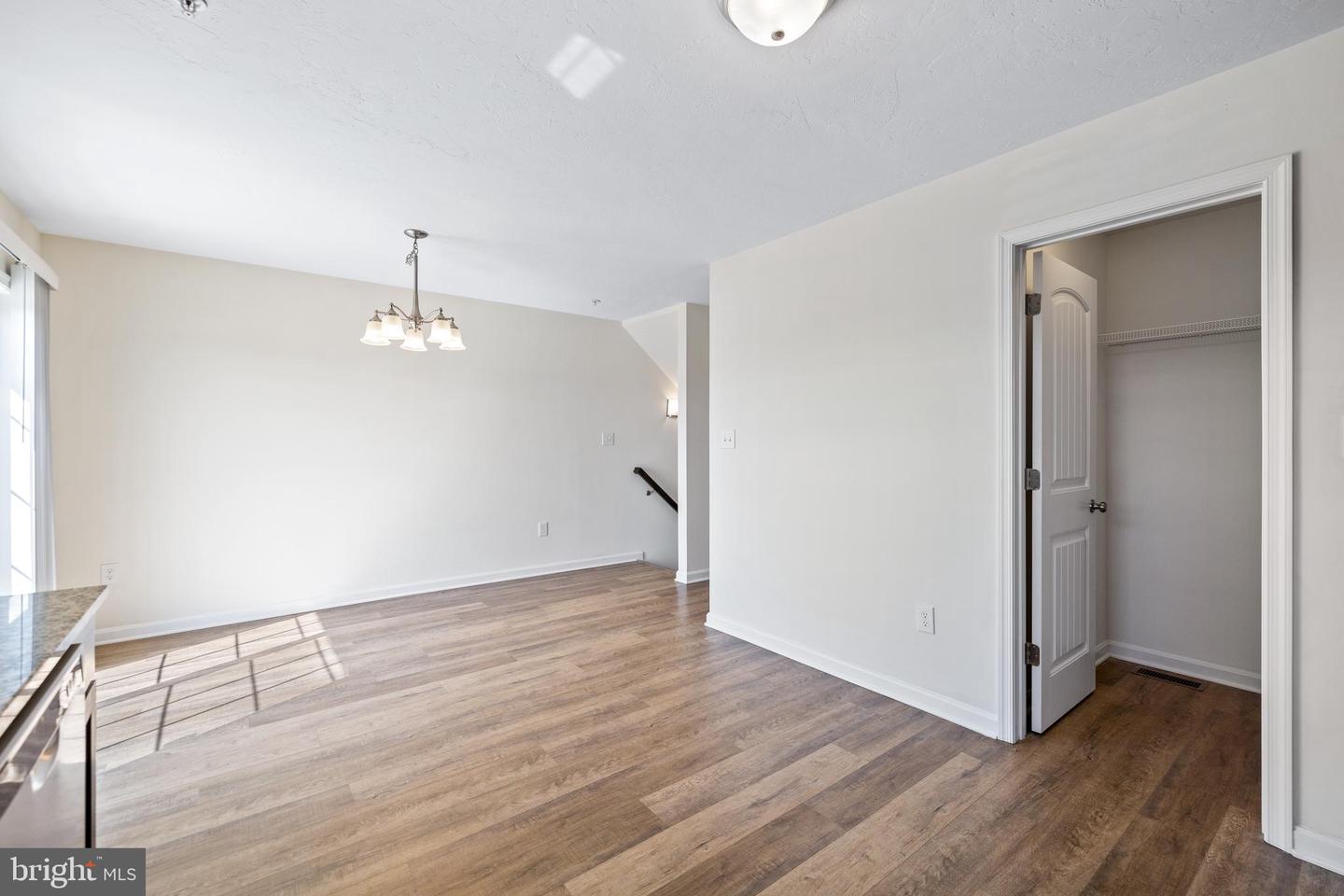 82 Brookside Ave Property Photo 6