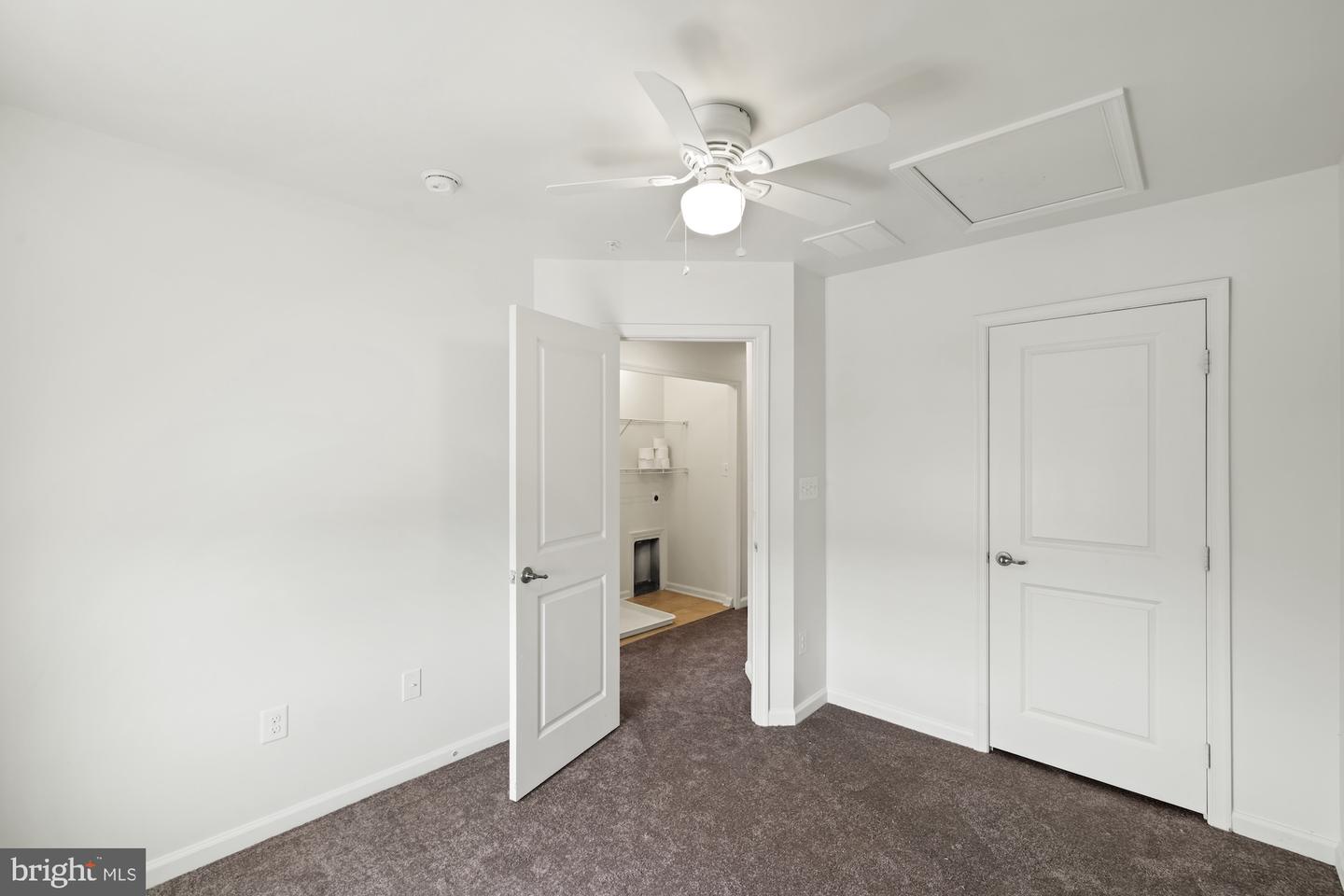 418 Charles Ave Property Photo 3