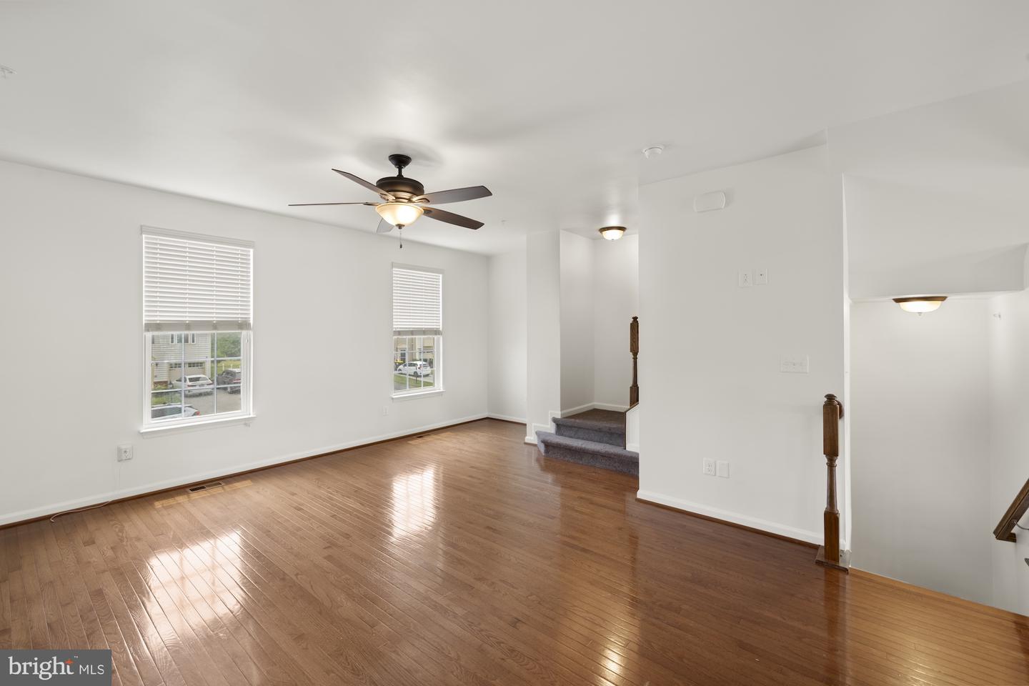 418 Charles Ave Property Photo 16