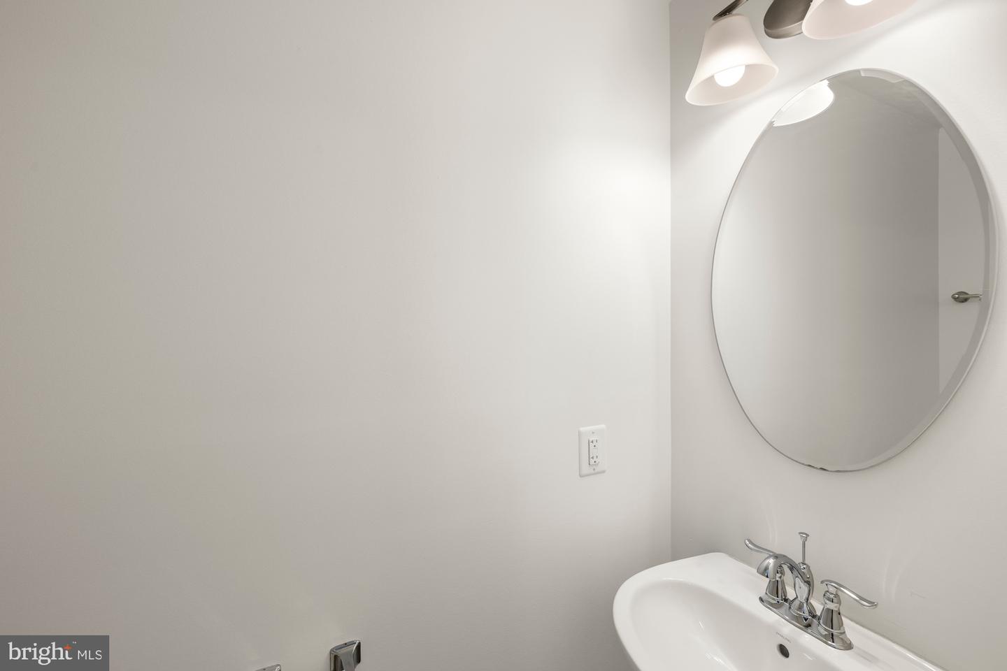 418 Charles Ave Property Photo 24