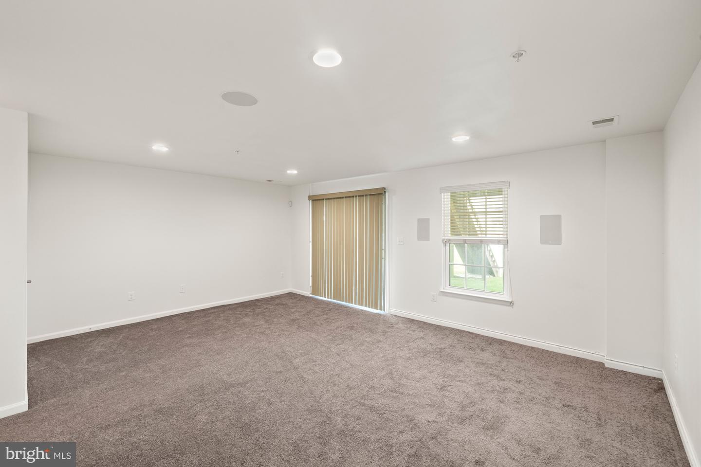 418 Charles Ave Property Photo 26