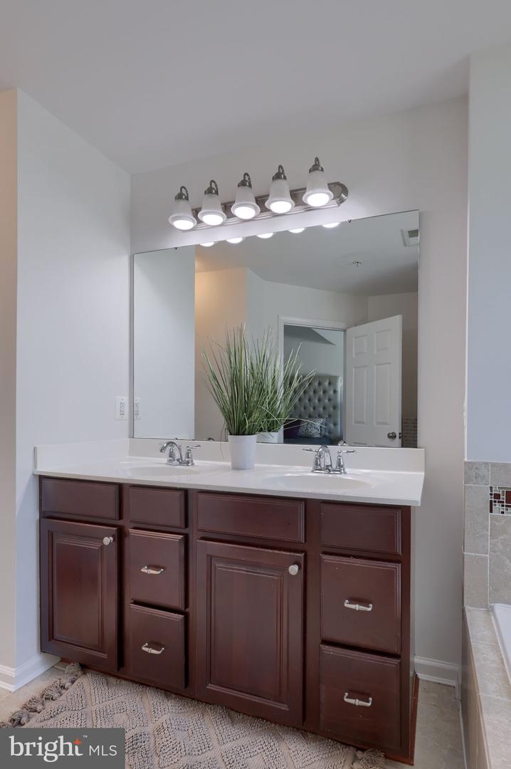 1277 Stonehaven Way Property Photo 18