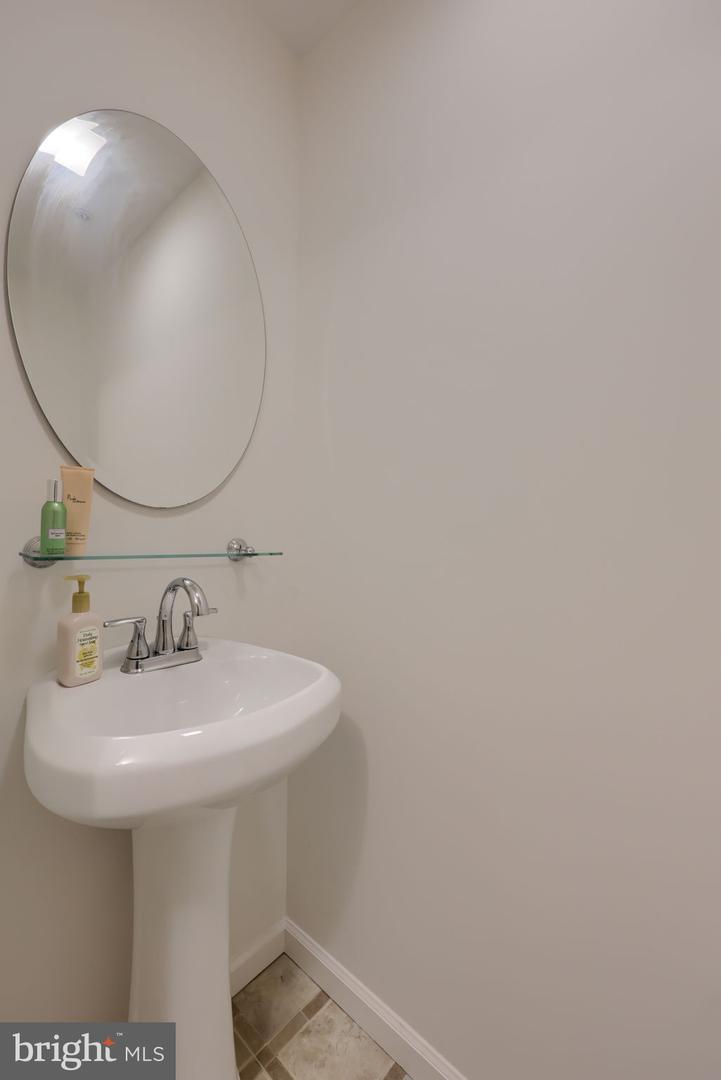 1277 Stonehaven Way Property Photo 24