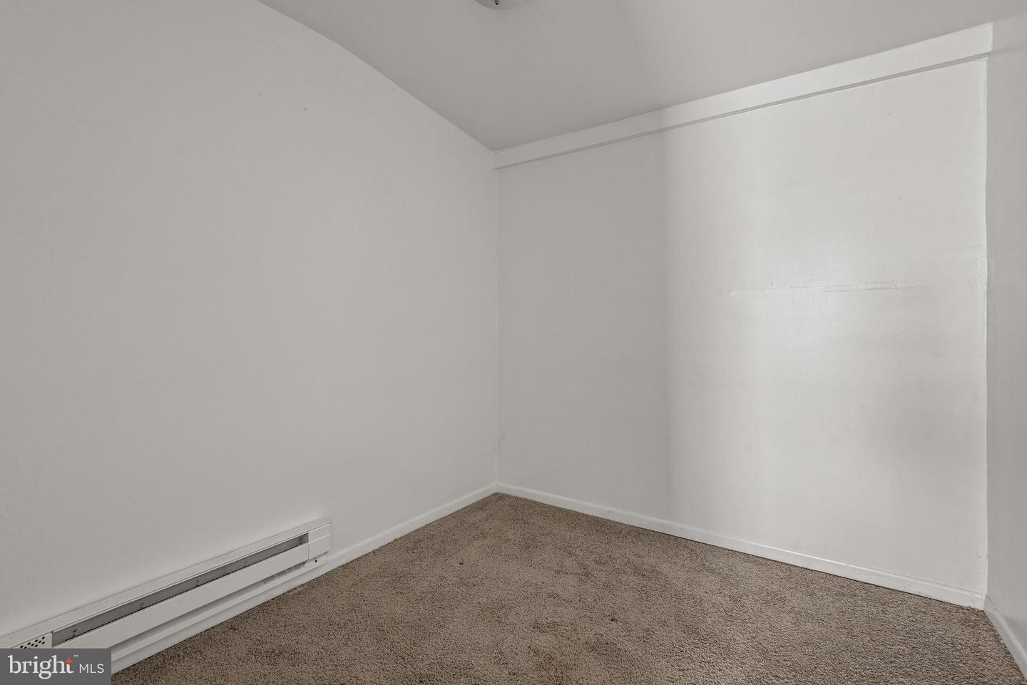 315 W North St Property Photo 12