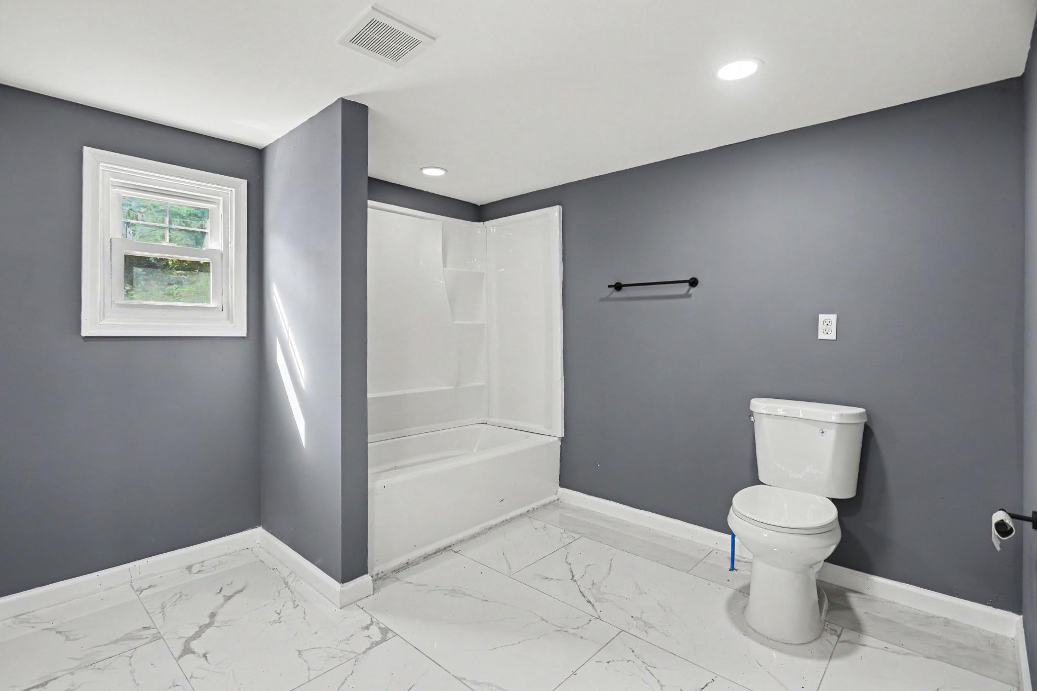 1041 Rohlers Church Rd Property Photo 14