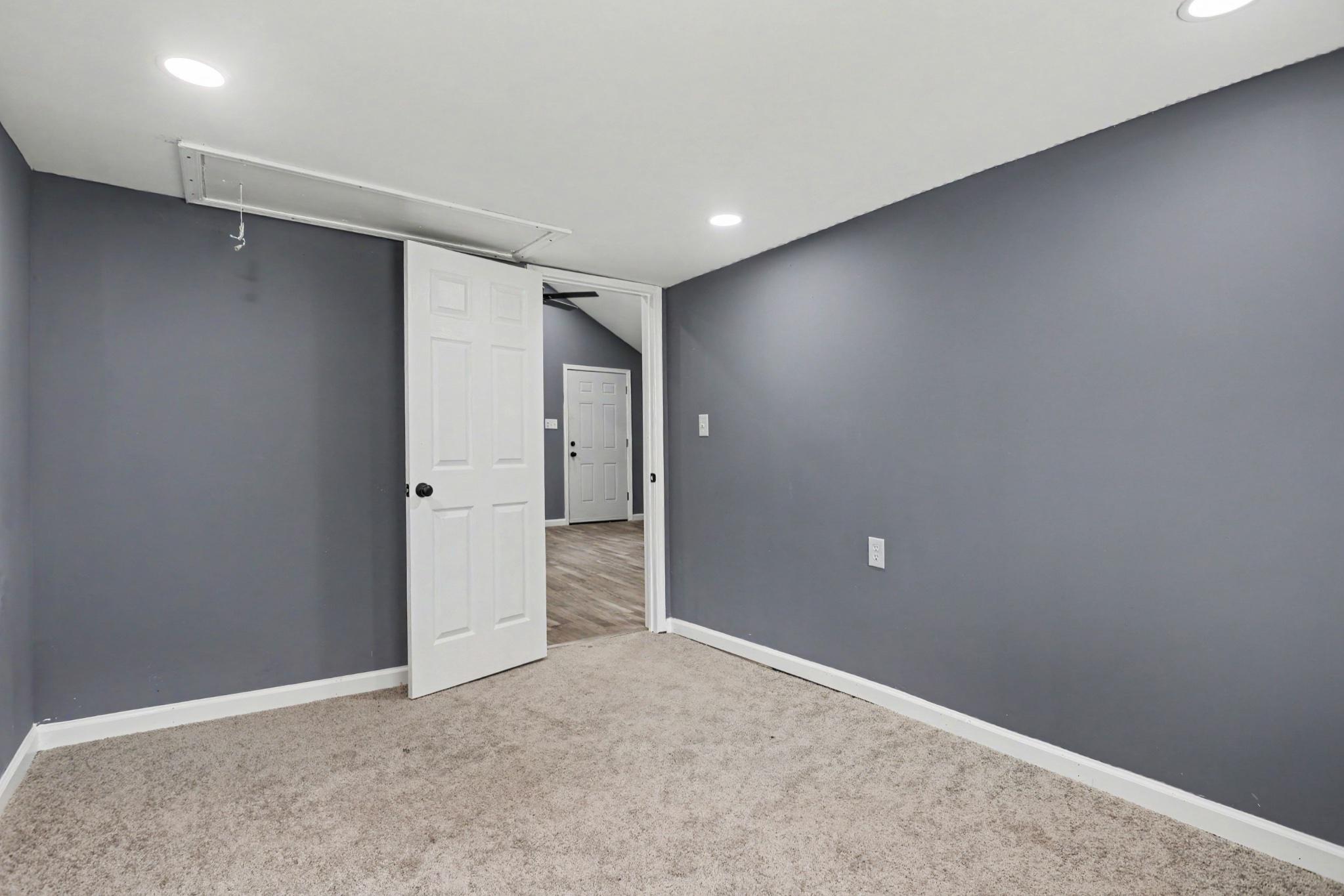 1041 Rohlers Church Rd Property Photo 17