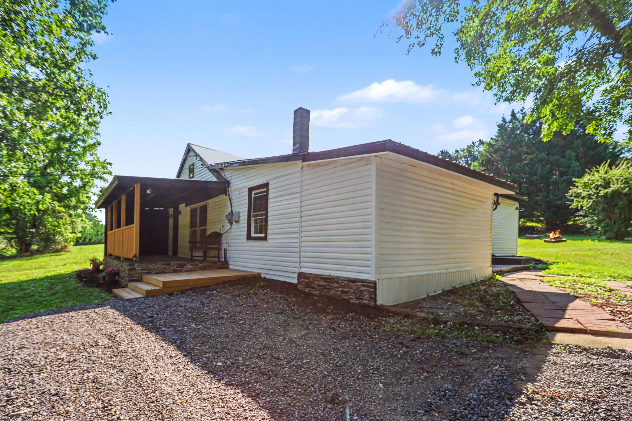 1041 Rohlers Church Rd Property Photo 20