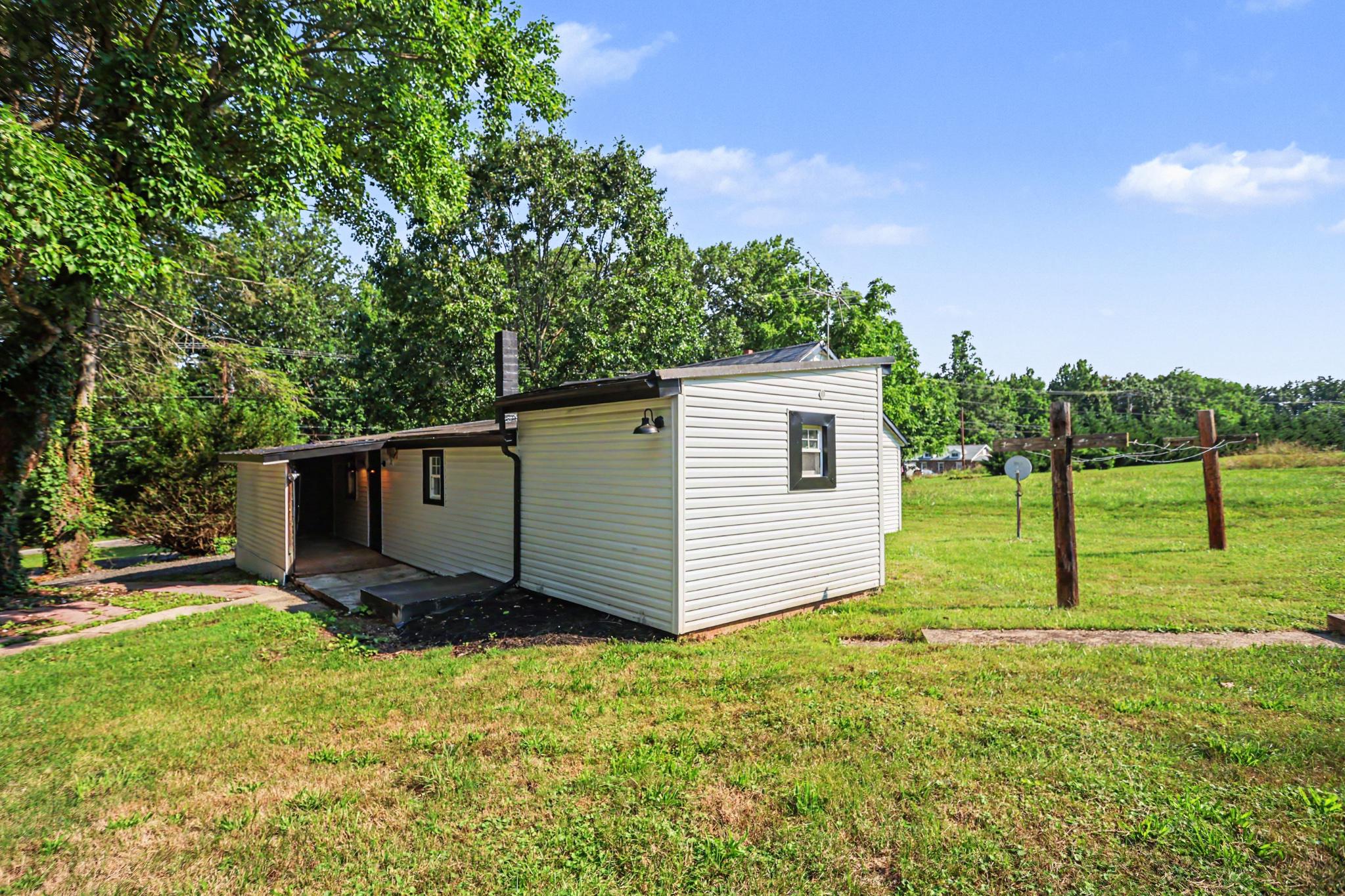 1041 Rohlers Church Rd Property Photo 23