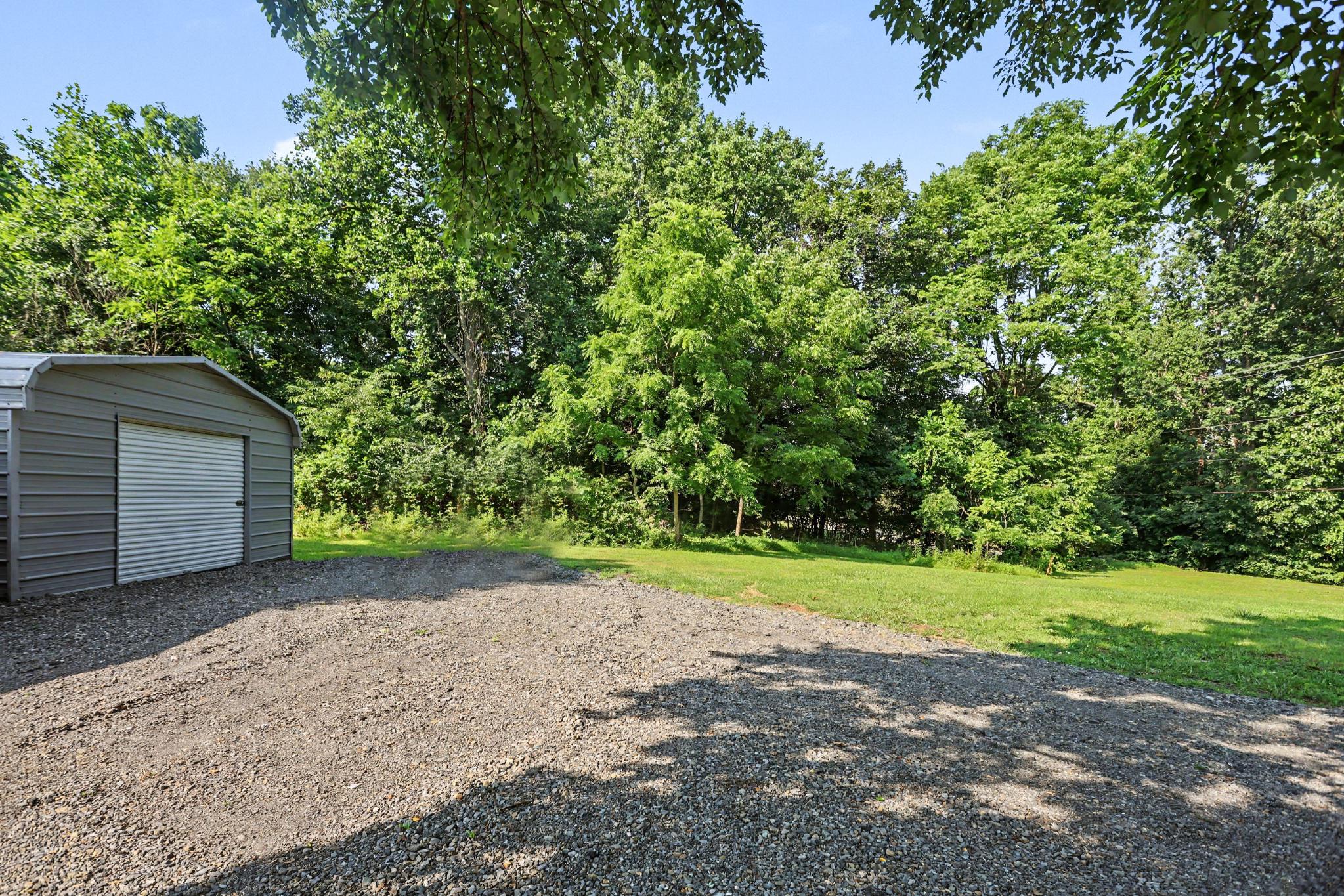 1041 Rohlers Church Rd Property Photo 24