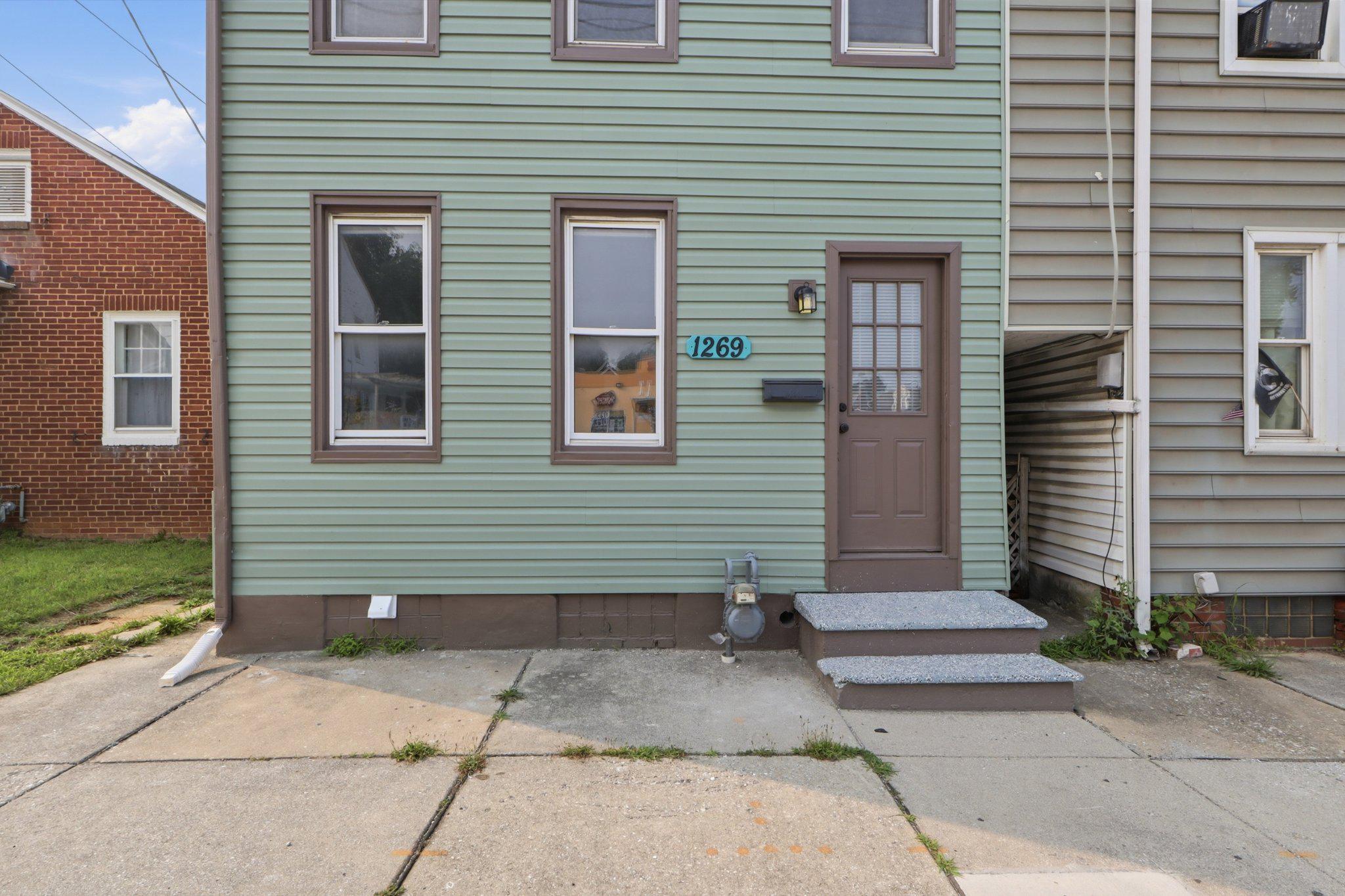 1269 E Philadelphia St Property Photo 30