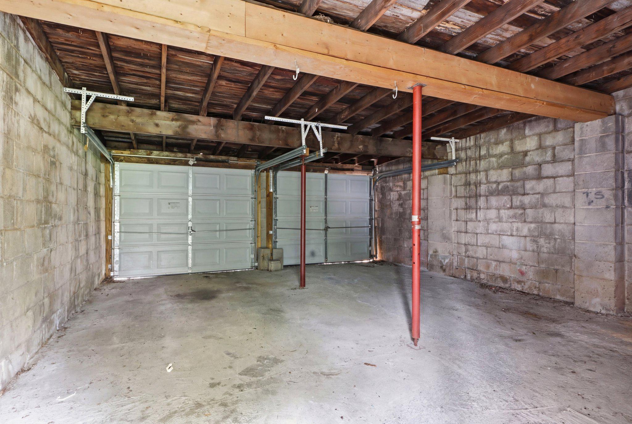 1269 E Philadelphia St Property Photo 34
