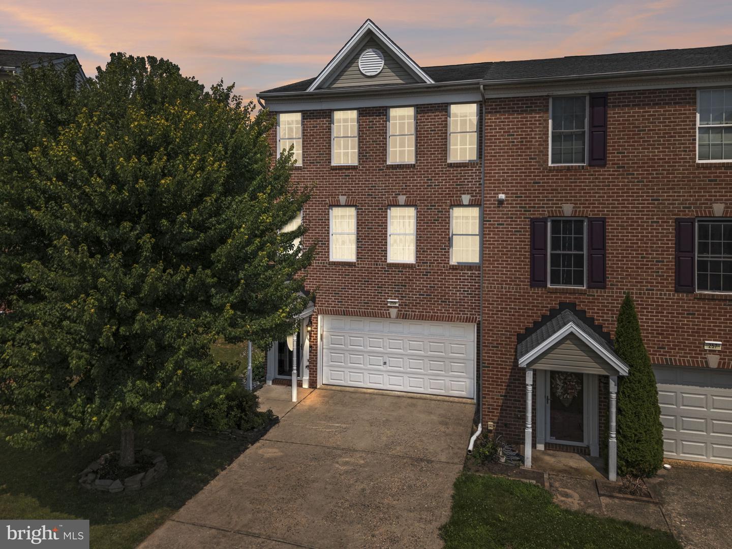 259 N FRONT ST