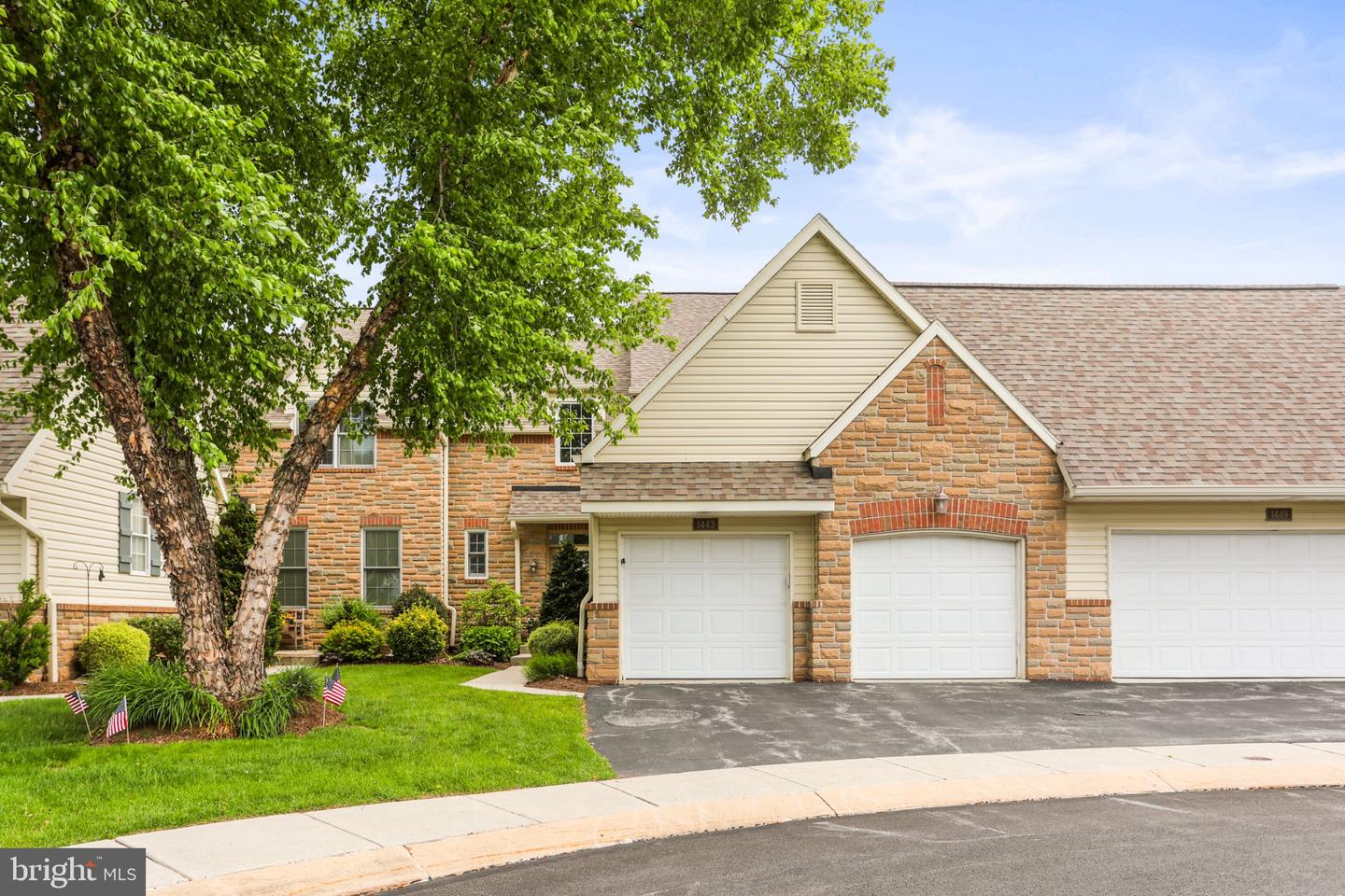 1443 Turnberry Ct Property Photo 1