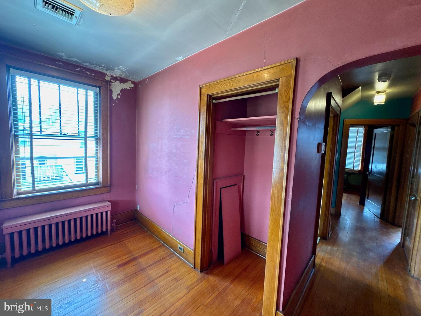990 E Philadelphia St Property Photo 34