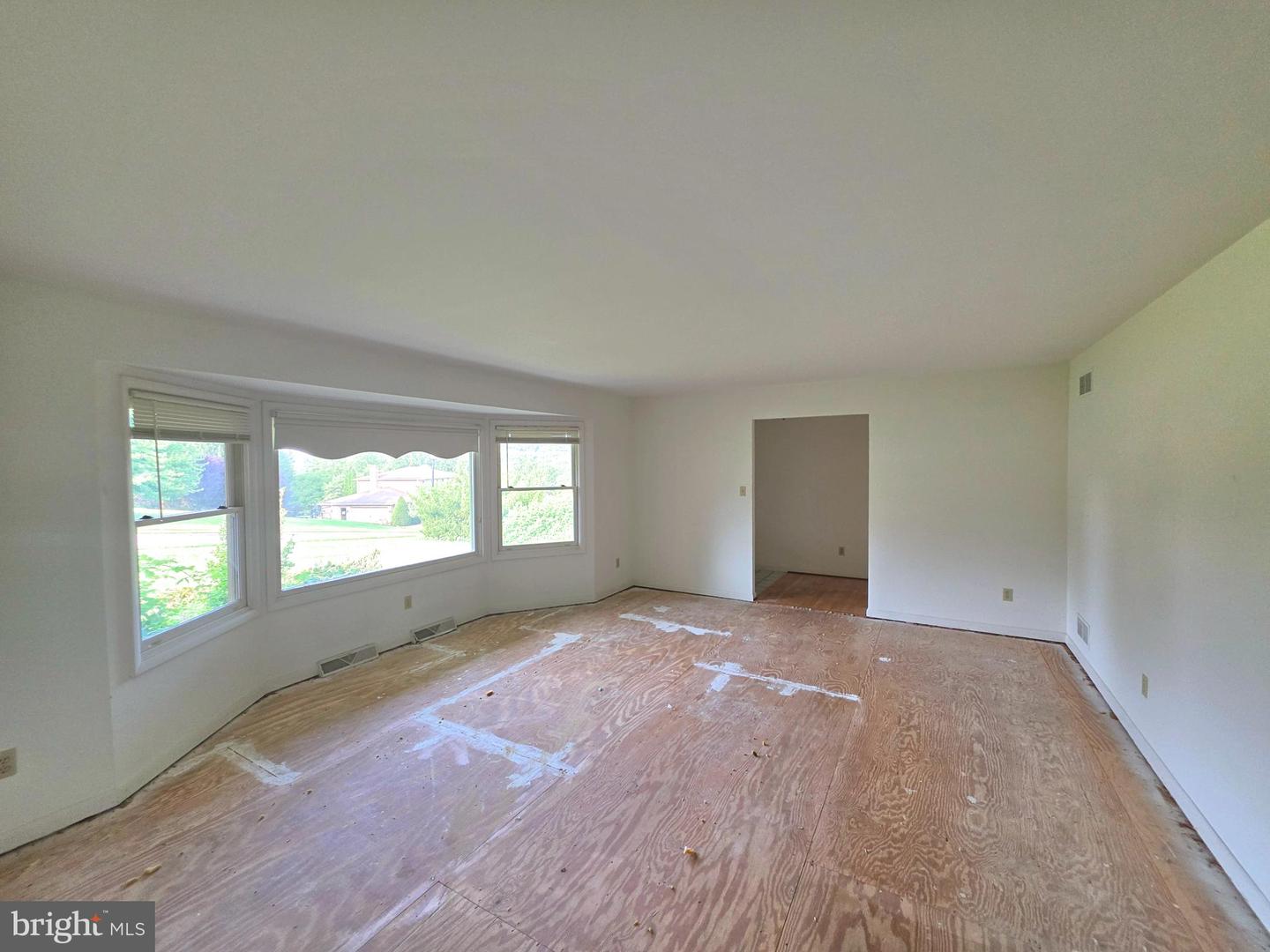 3765 Compton Ln Property Photo 2