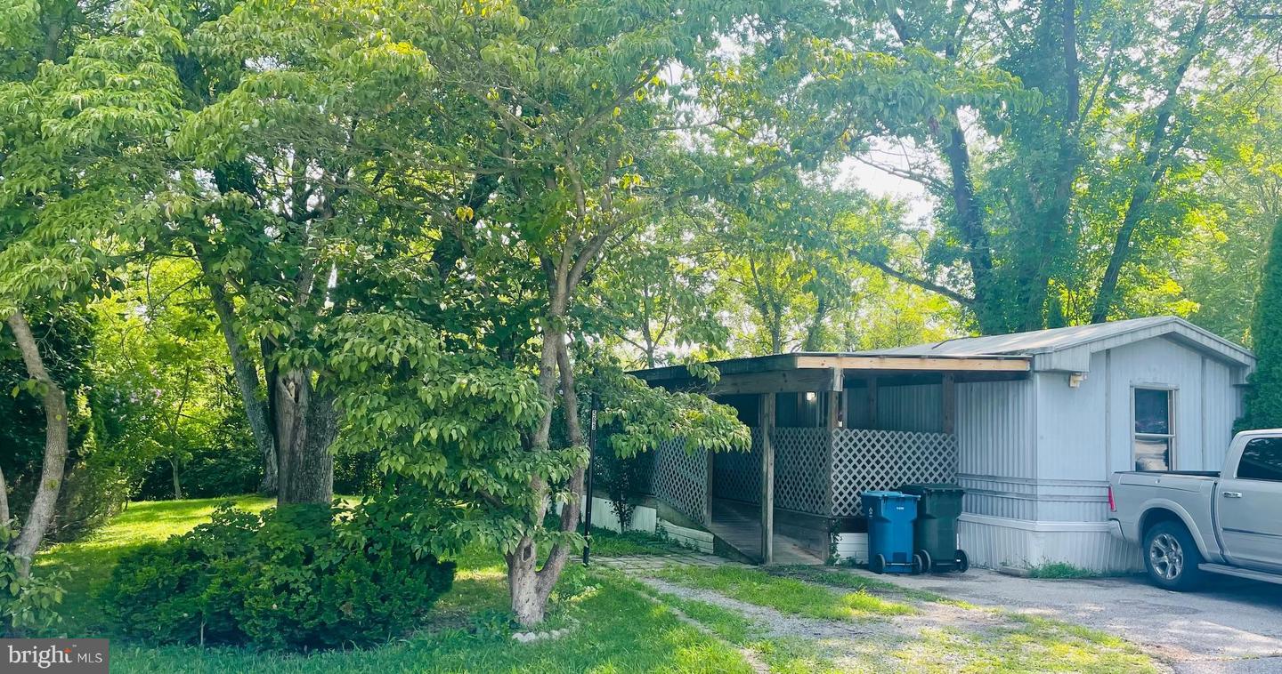563 Pine Dr Property Photo 1