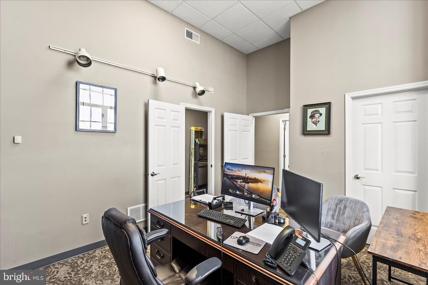 195 Stock St Property Photo 37