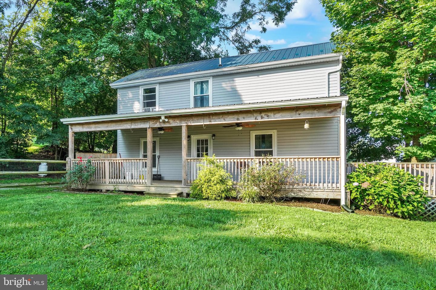 1004 MAIN ST