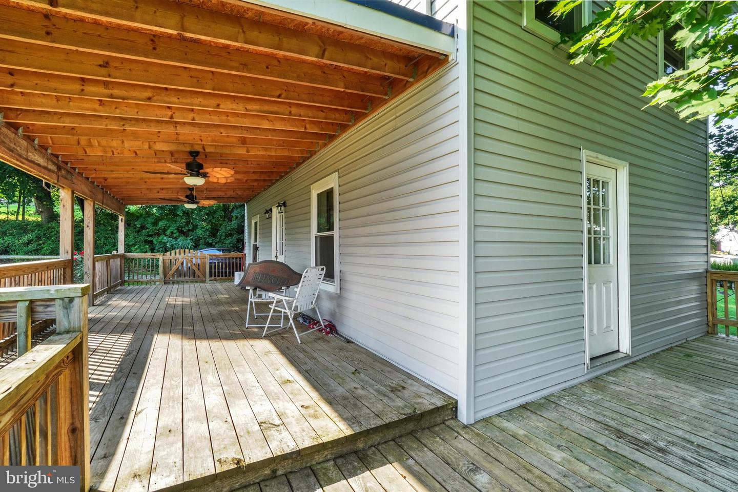 1004 Main St Property Photo 12