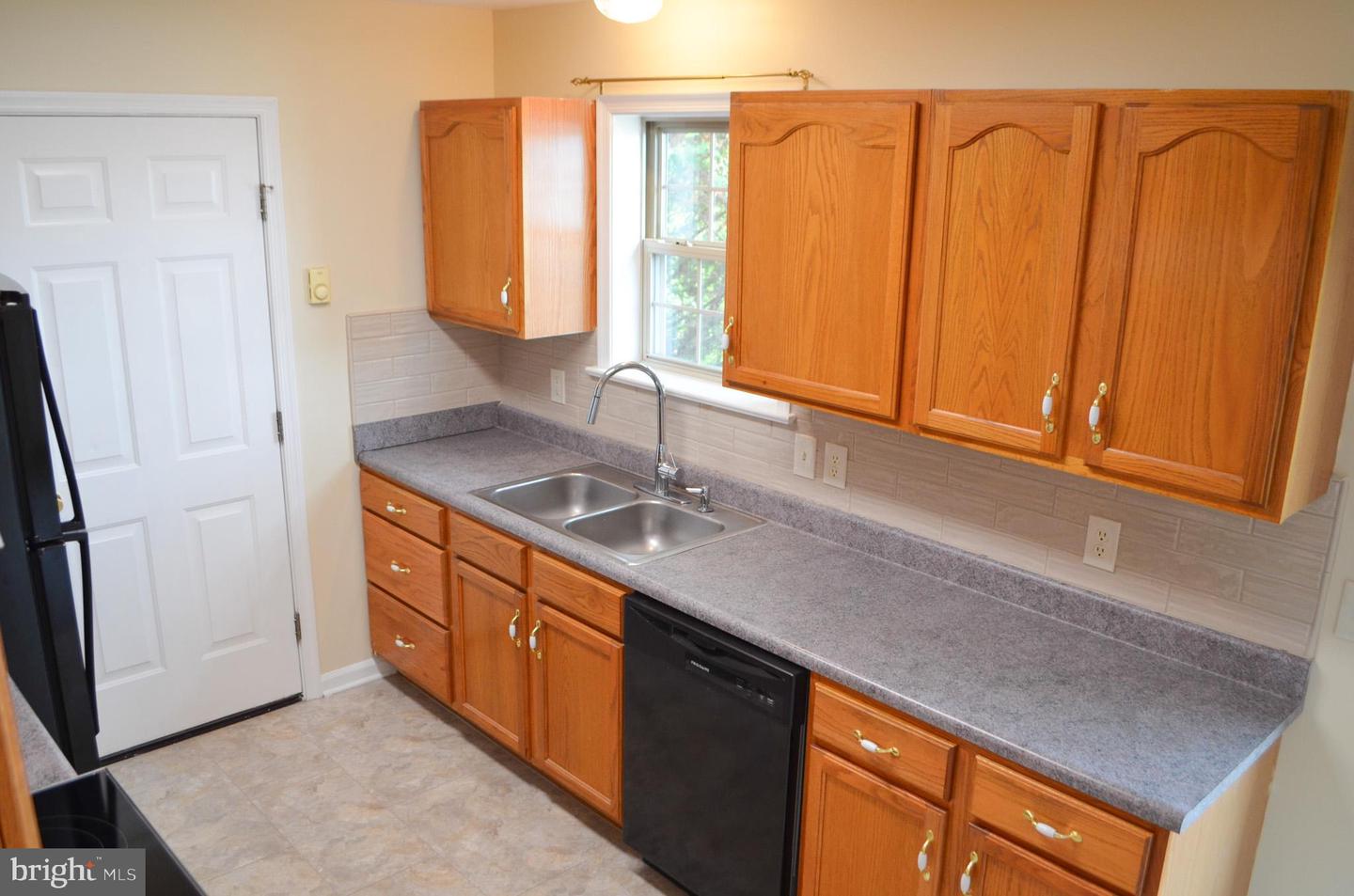 85 Chatham Ln Property Photo 12