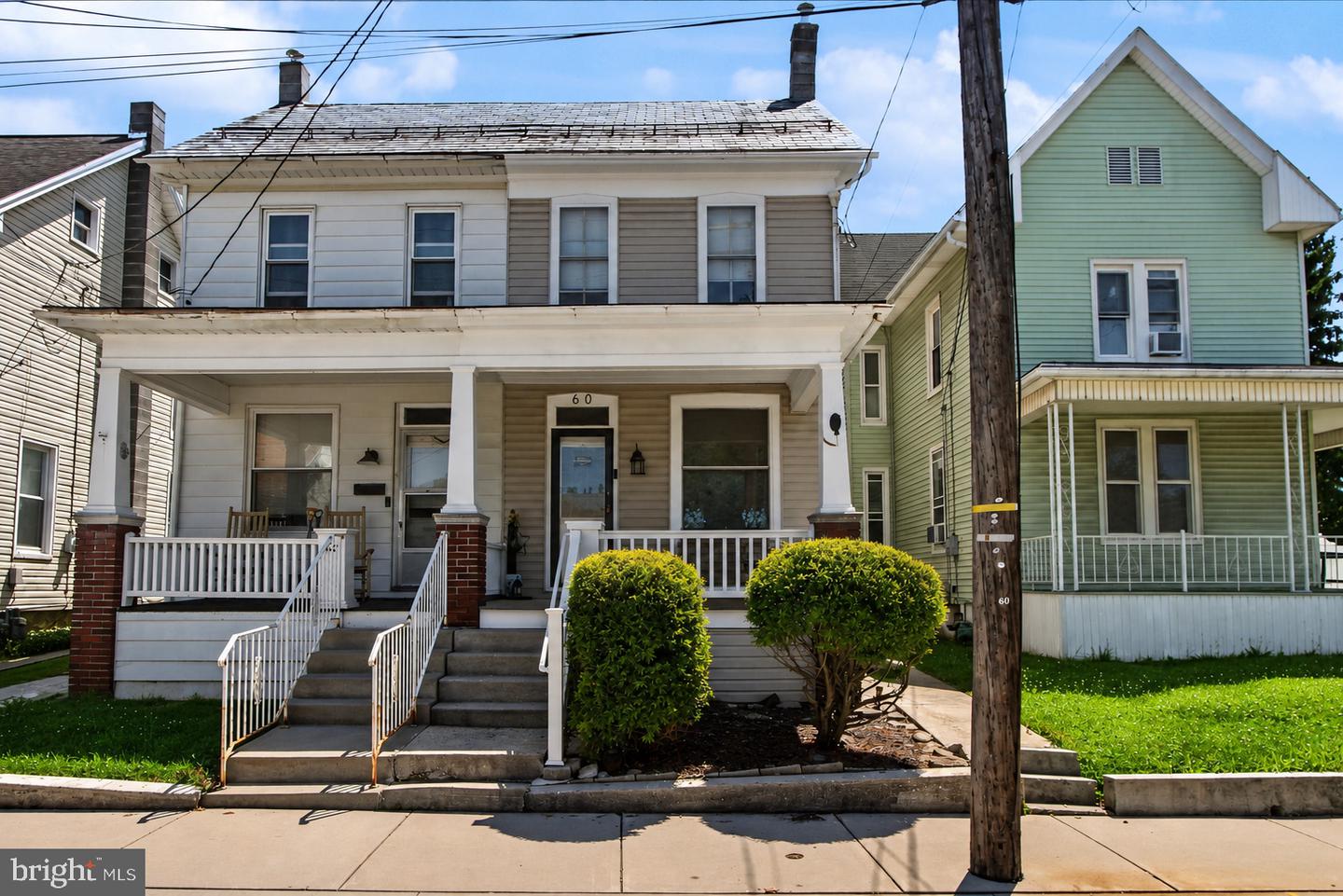 60 E Maple St Property Photo 1