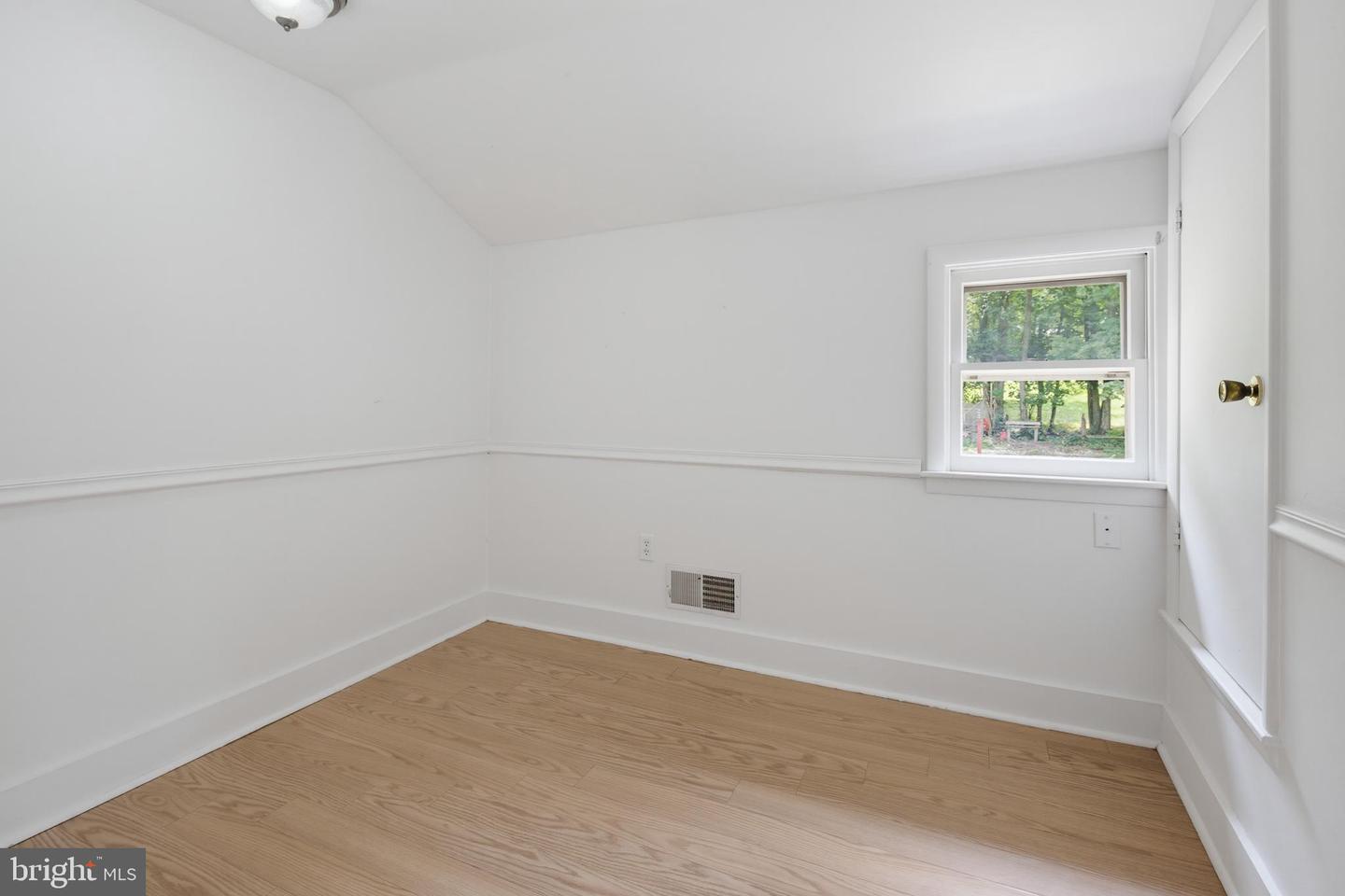 728 Academy Rd Property Photo 37