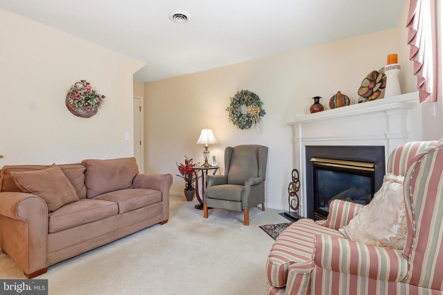 2164 Knob Hill Property Photo 18