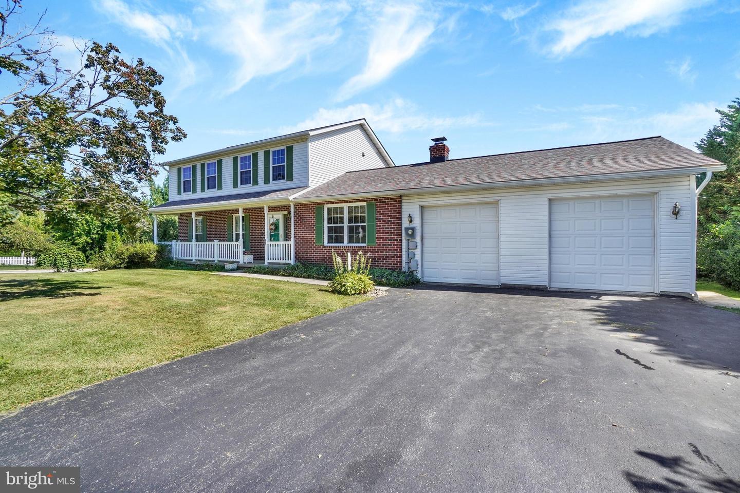 187 E SCARBOROUGH FARE Property Photo 1