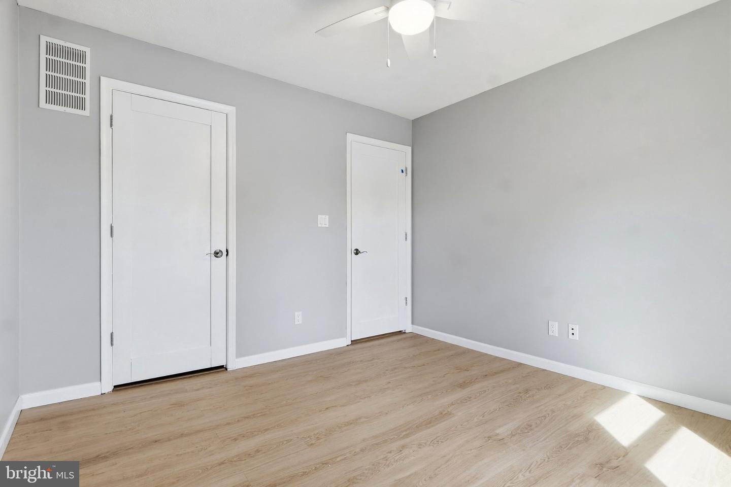 75 Lee St Property Photo 40