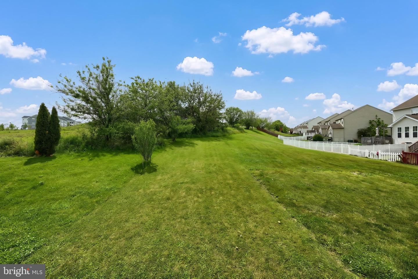 95 Colonial Dr Property Photo 23