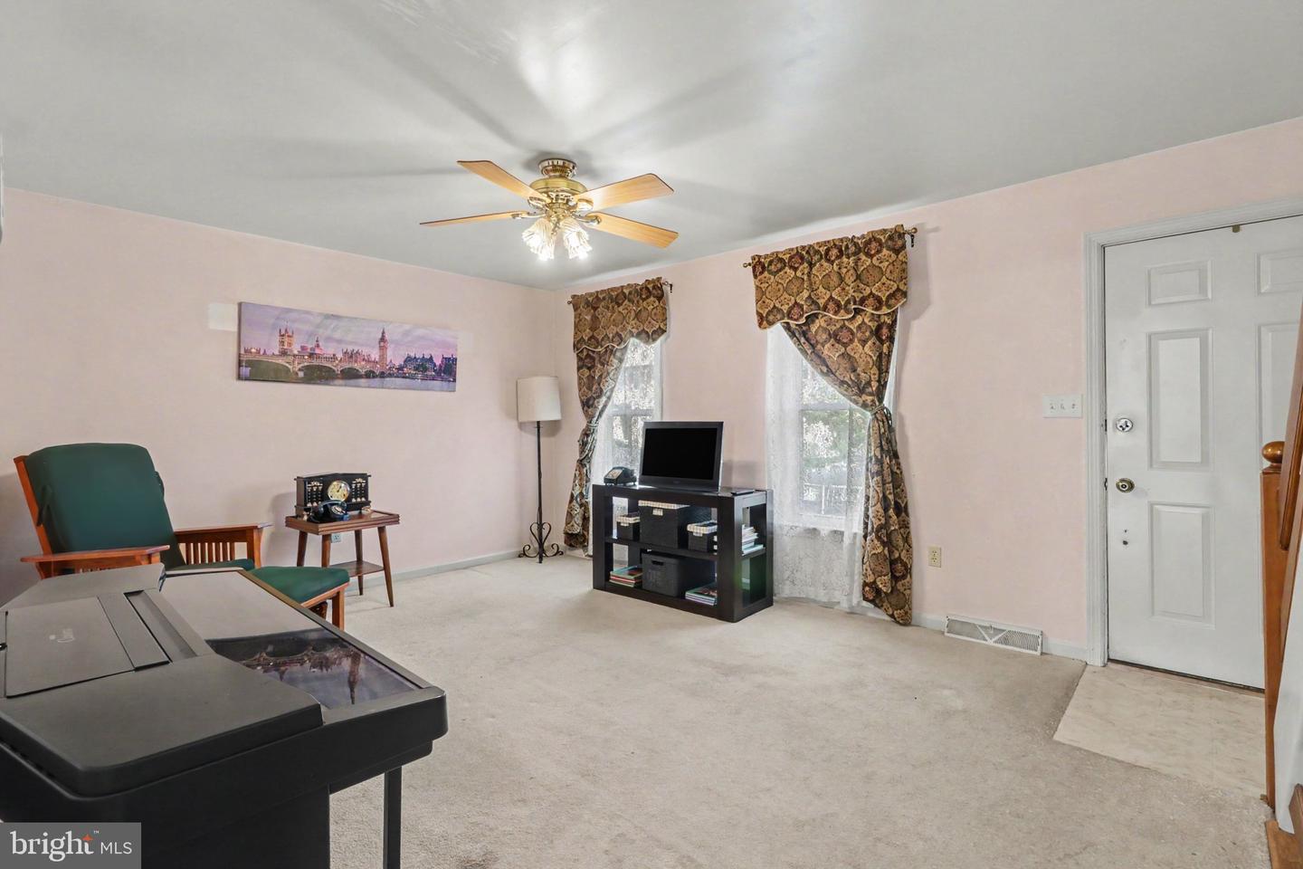 3033 Bornt Dr Property Photo 5