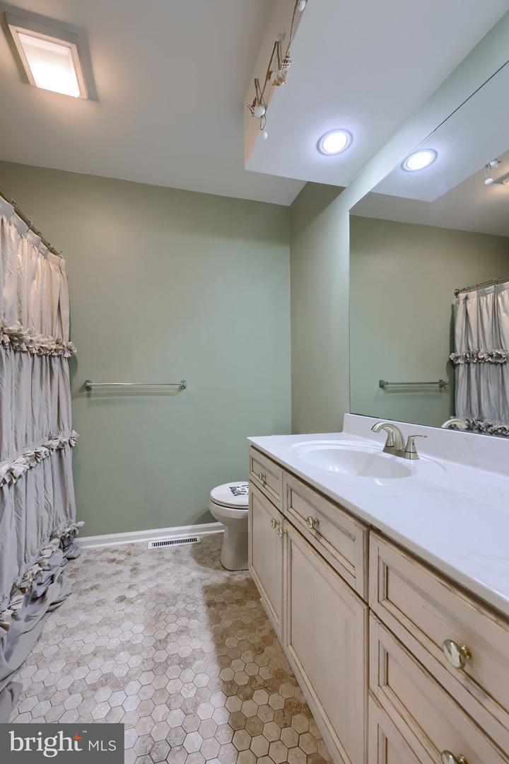 740 Chesterbrook Dr Property Photo 36