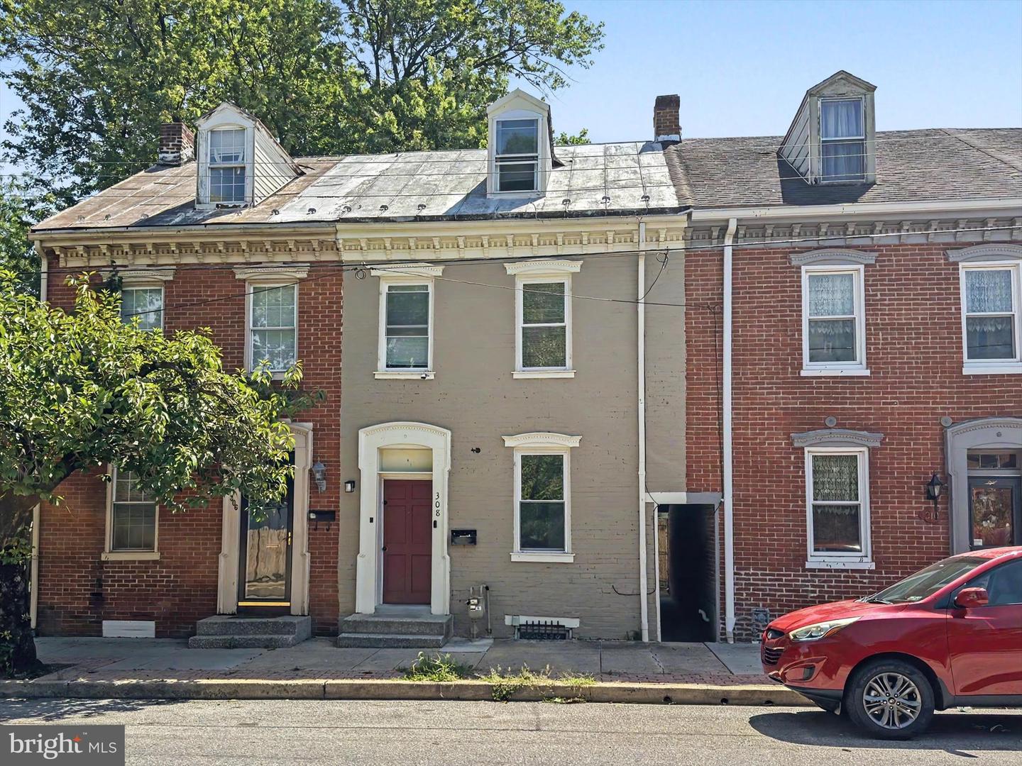 308 W PRINCESS ST