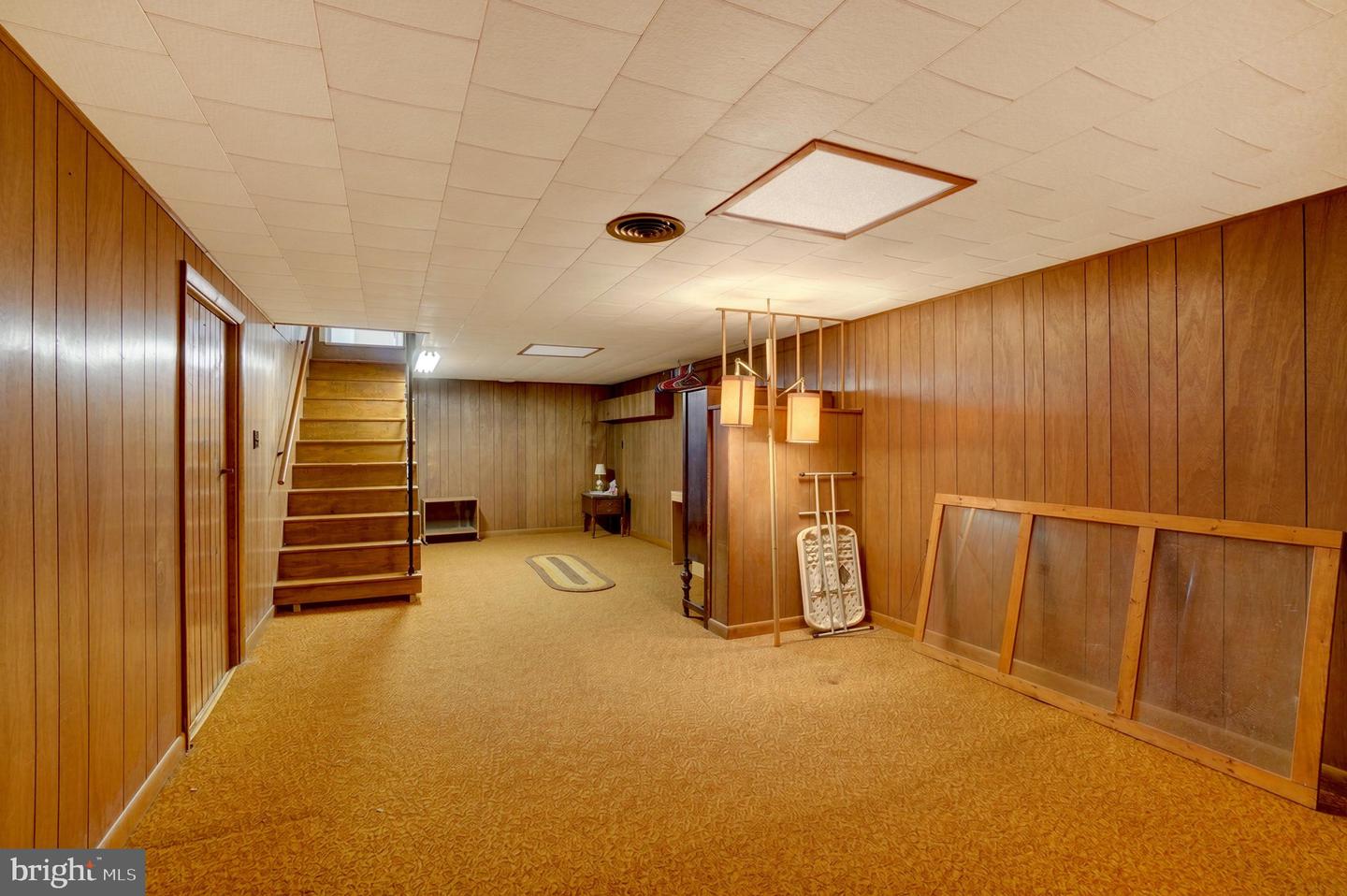 13079 Center Rd Property Photo 15