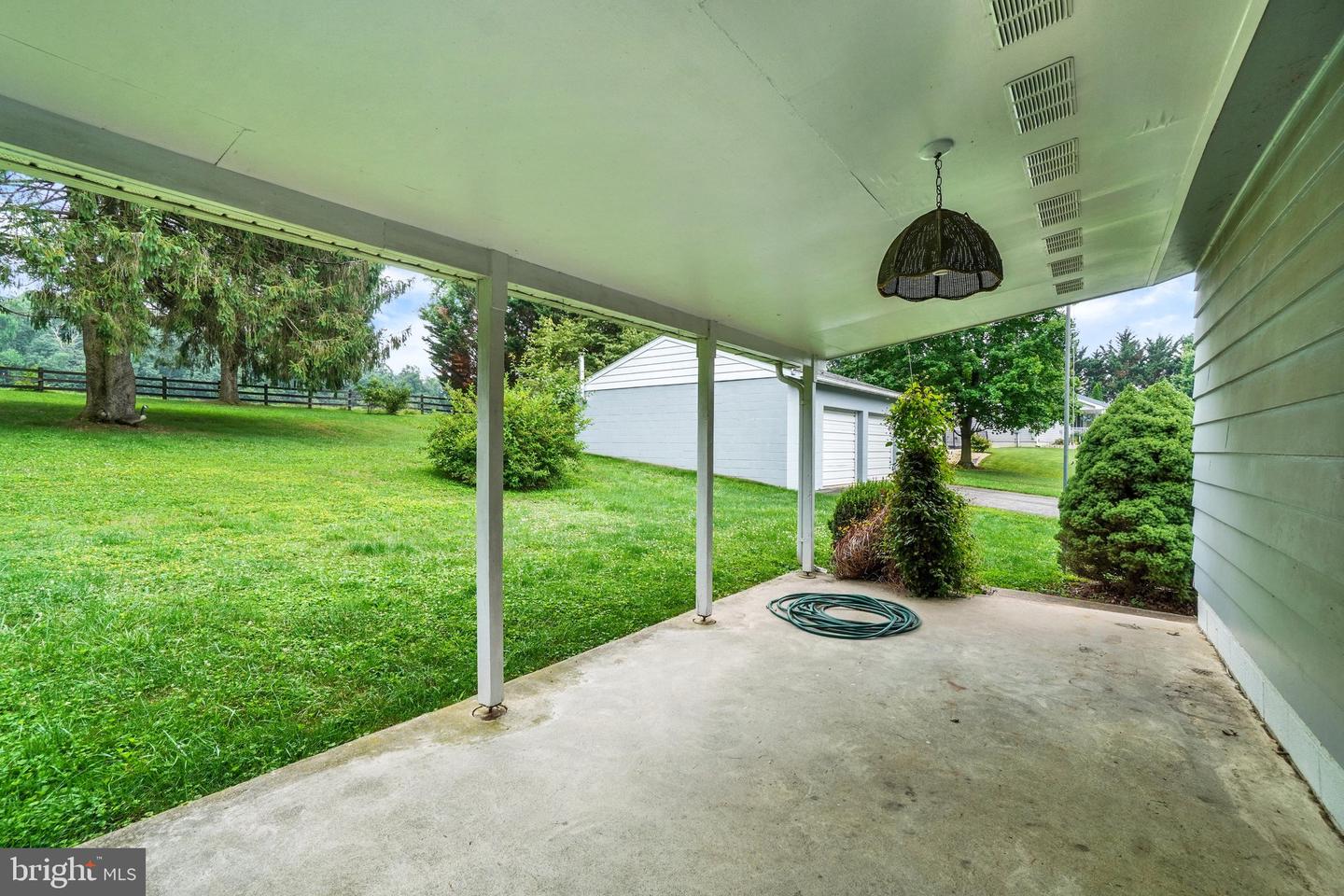 13079 Center Rd Property Photo 21