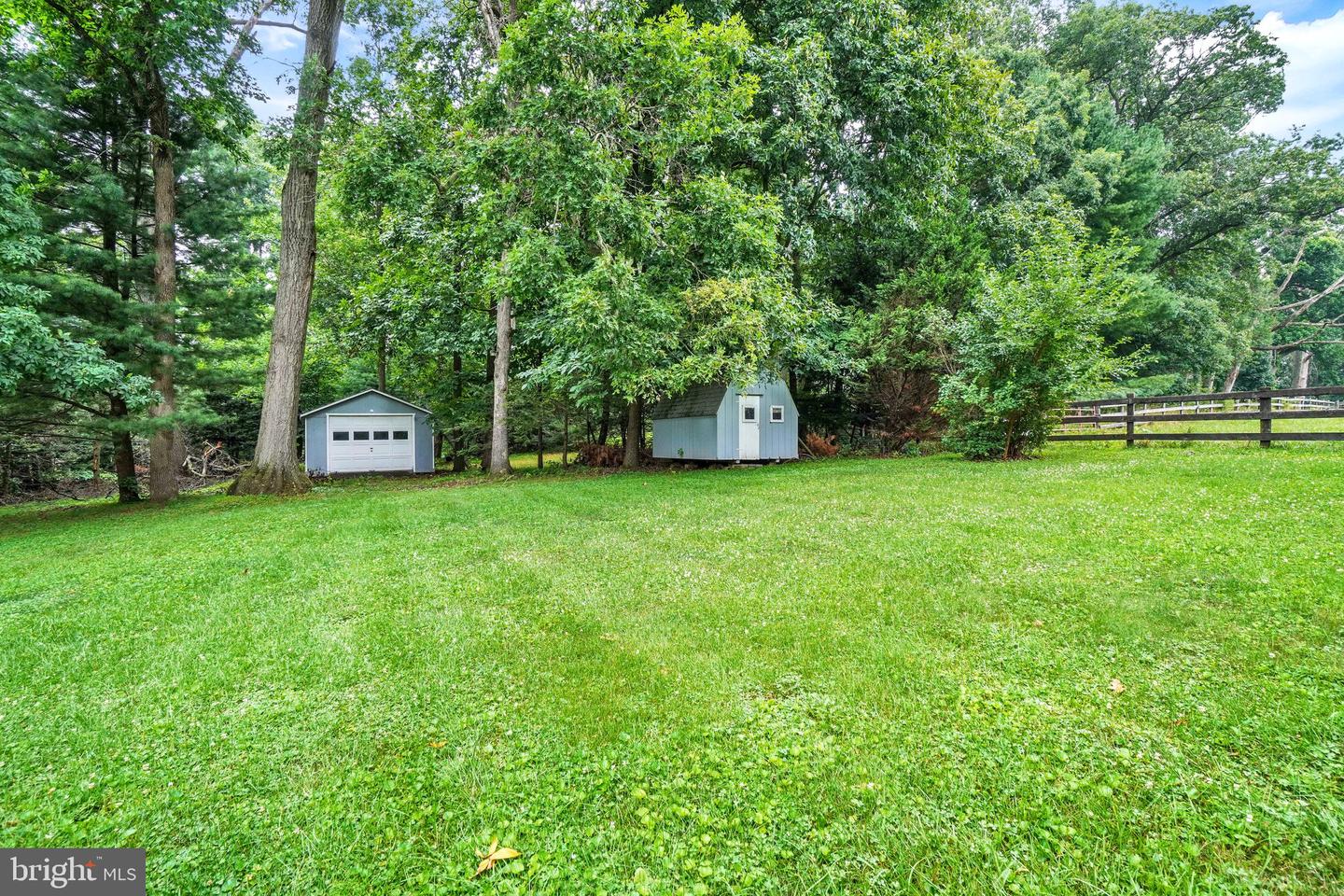 13079 Center Rd Property Photo 25