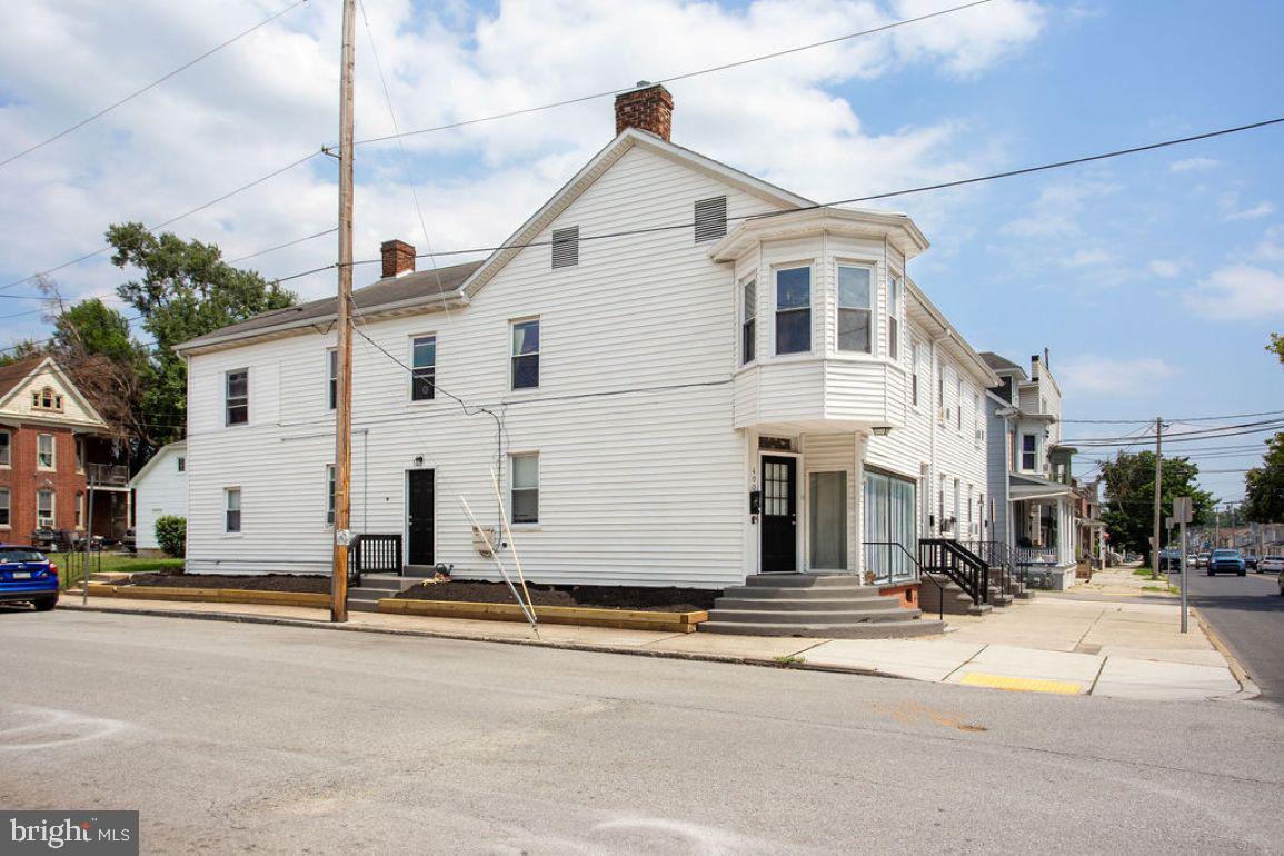 400 Baltimore St Property Photo 4